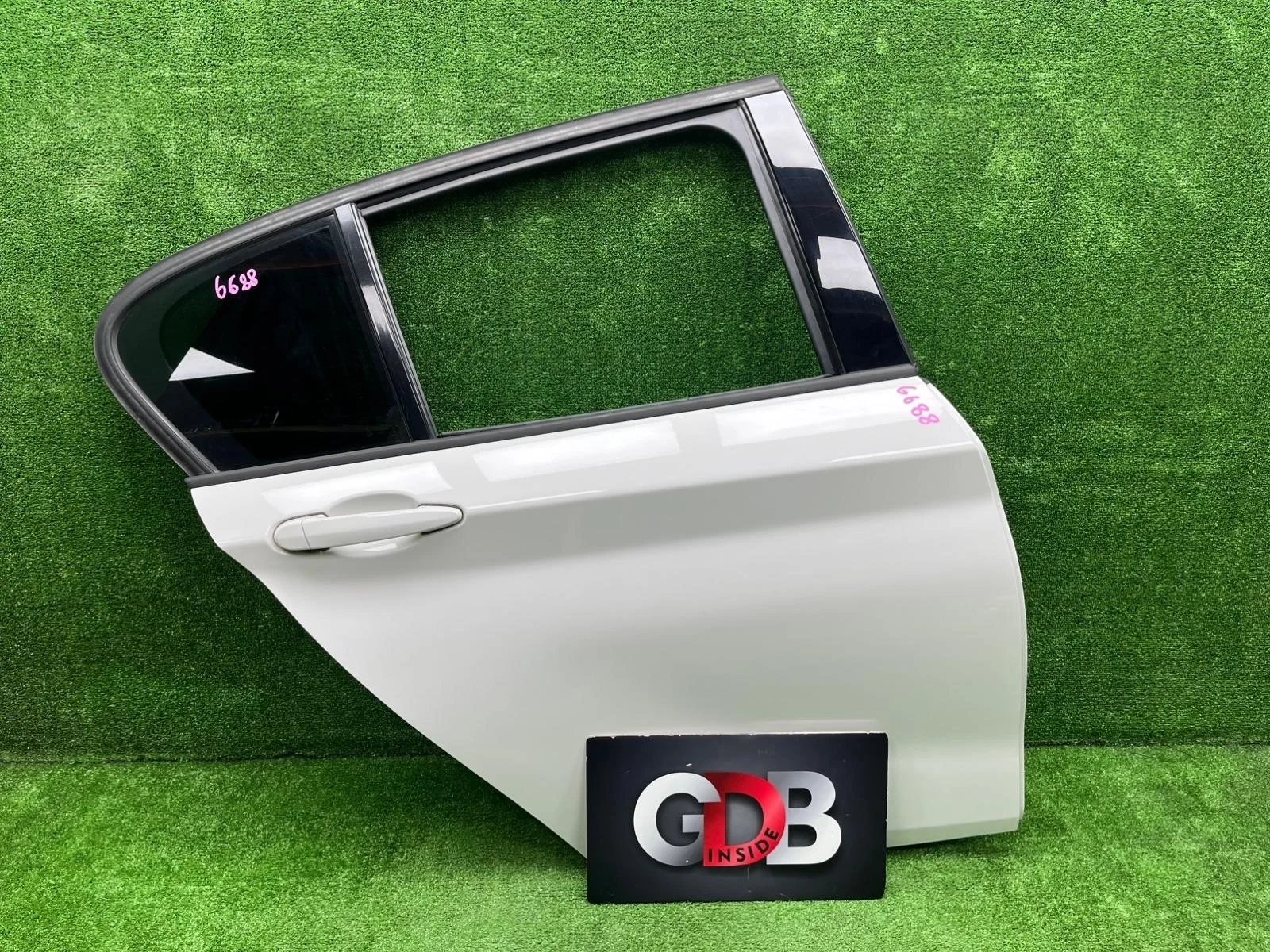 Дверь BMW 1 series 21.04.2012 41527284516 F20 N13B16A, задняя правая