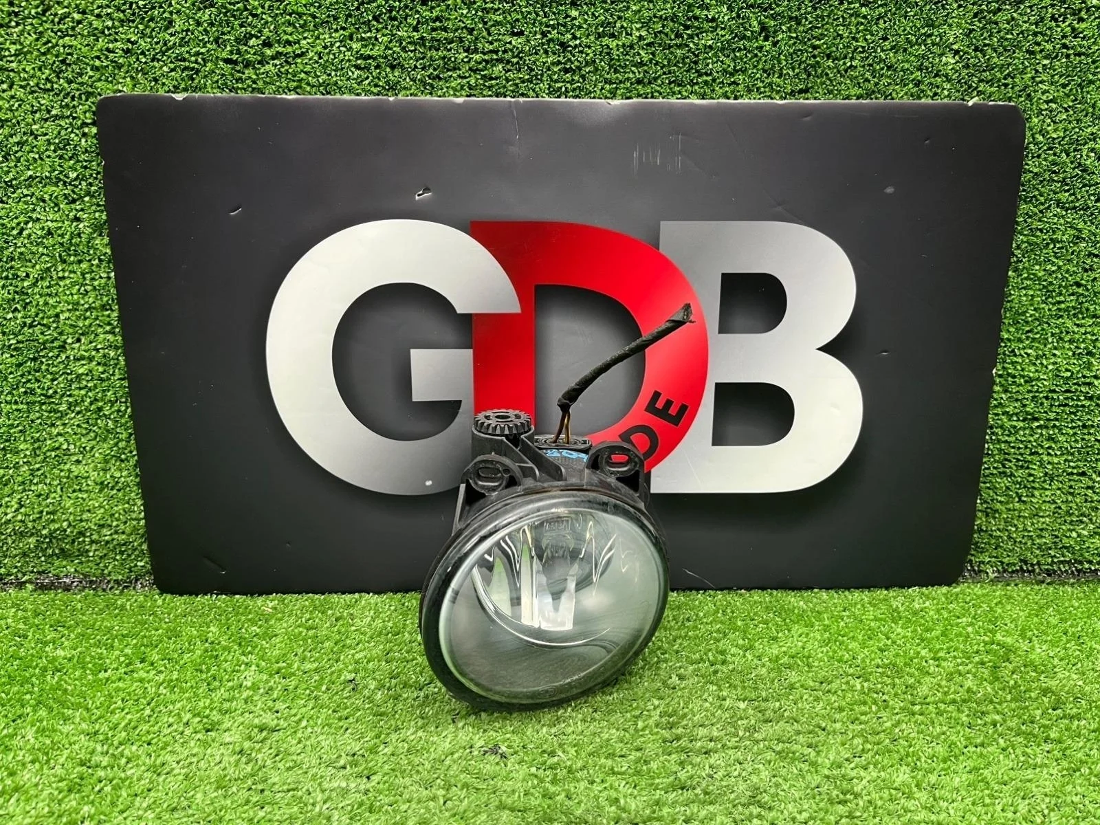 Фара противотуманная (ПТФ) BMW 5 series 2011 63177839866 F11 N52B25AF, передняя правая