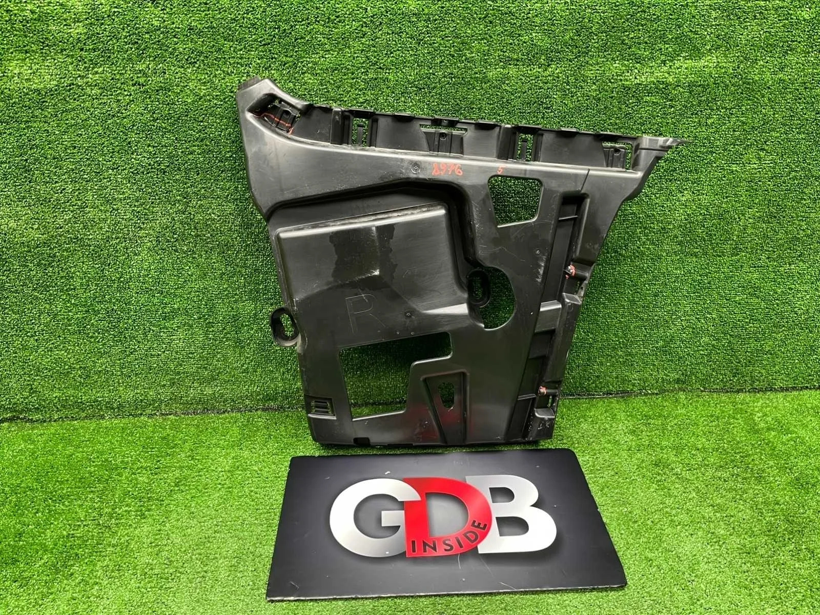 Кронштейн бампера BMW 3 series 2013 51127384466 F30 N20B20B, задний правый