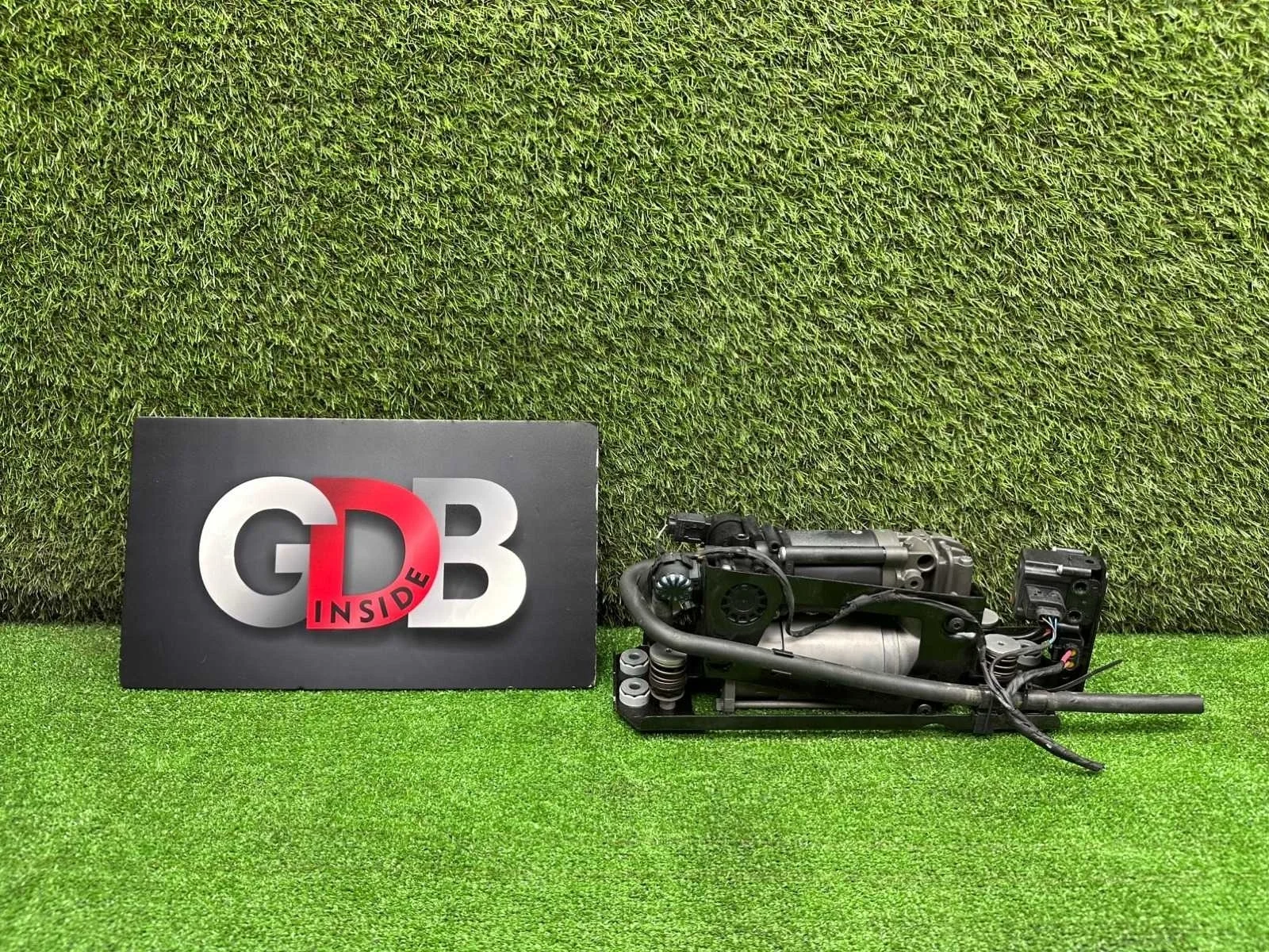 Компрессор подвески BMW 5 series 2011 37206875176 F11 N52B25AF