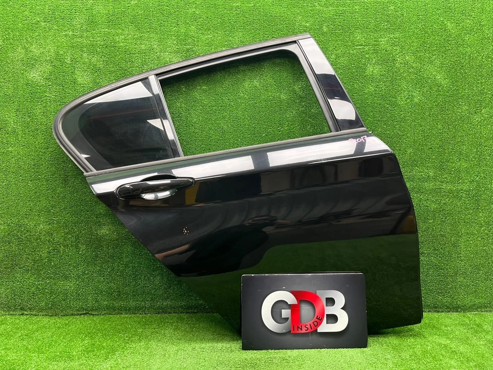 Дверь BMW 1 series 27.03.2012 41527284516 F20 N13B16A, задняя правая