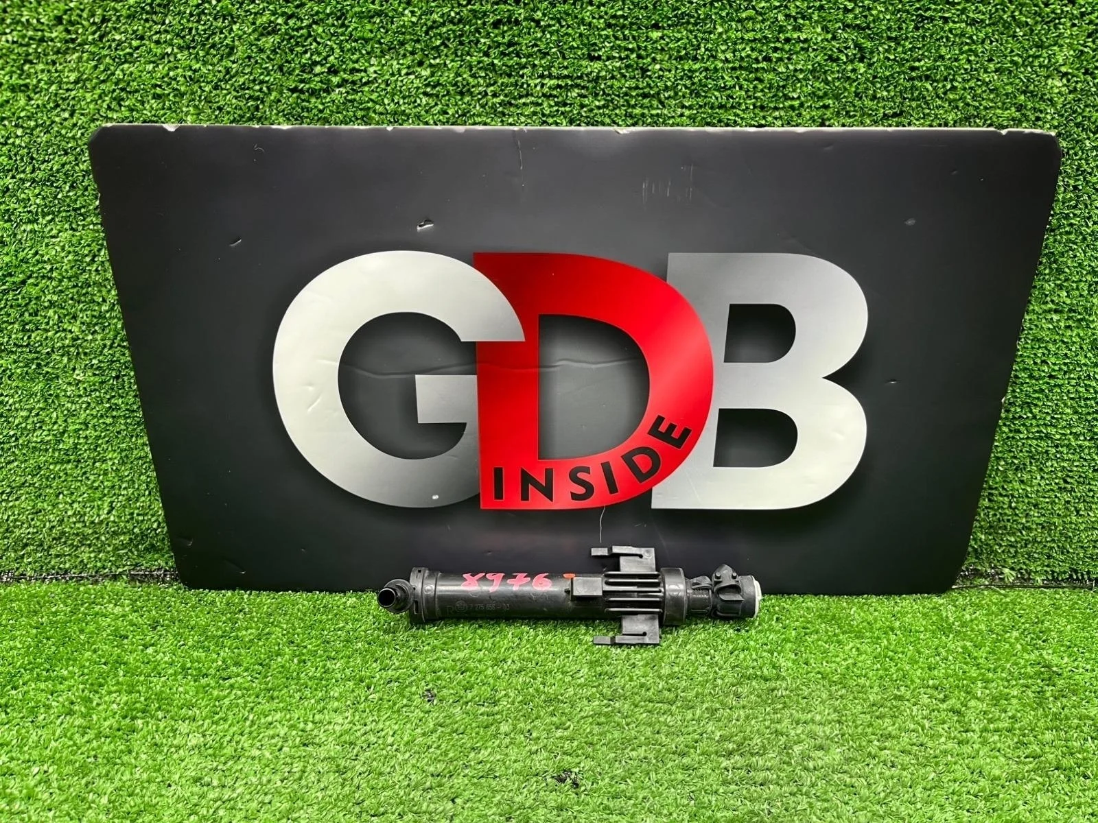 Форсунка омывателя фар BMW 3 series 2013 61677275658 F30 N20B20B, передняя правая