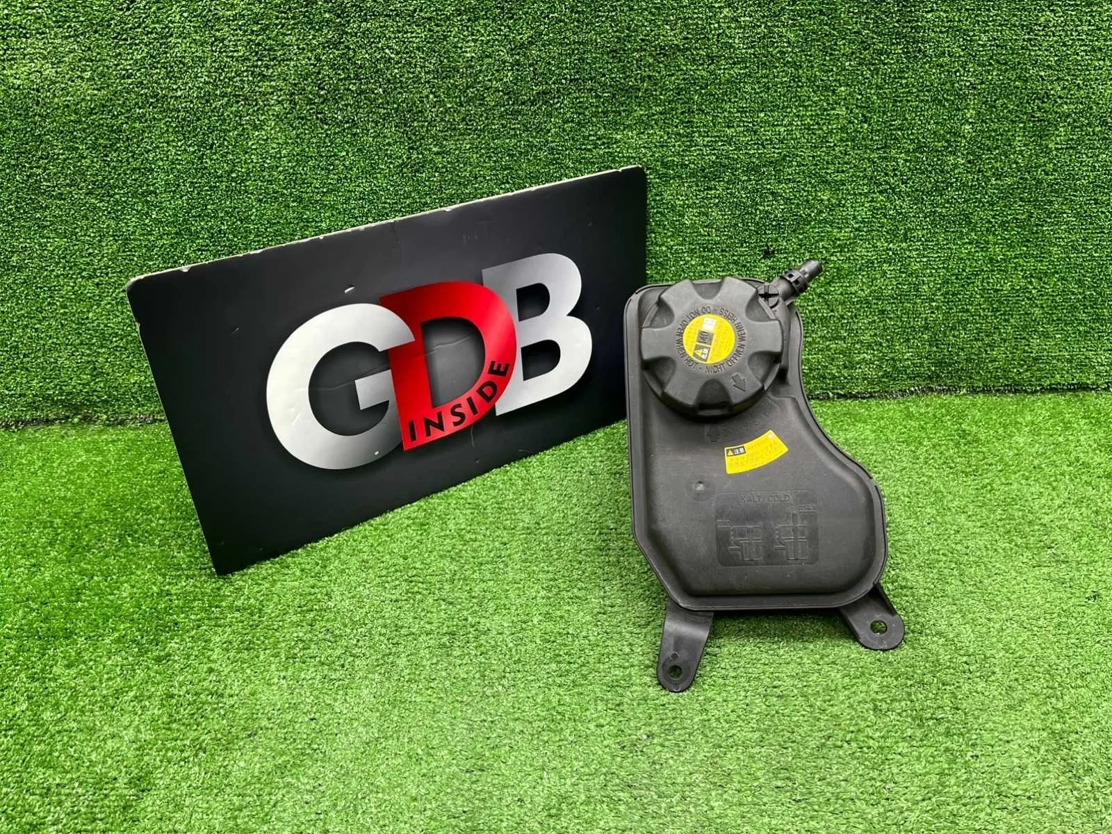 Бачок расширительный Bmw X1 2011 17137640514 E84 N20B20A