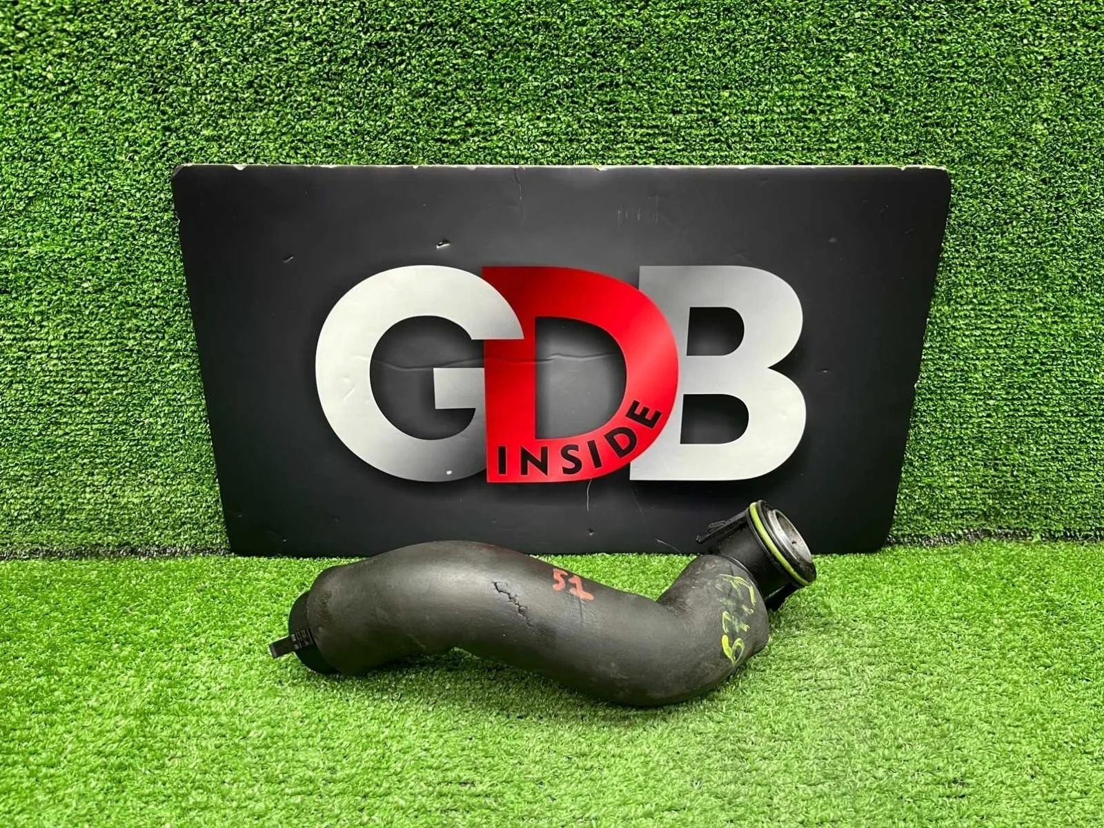 Трубка вентиляции картерных газов Bmw X1 2011 11127588417 E84 N20B20A