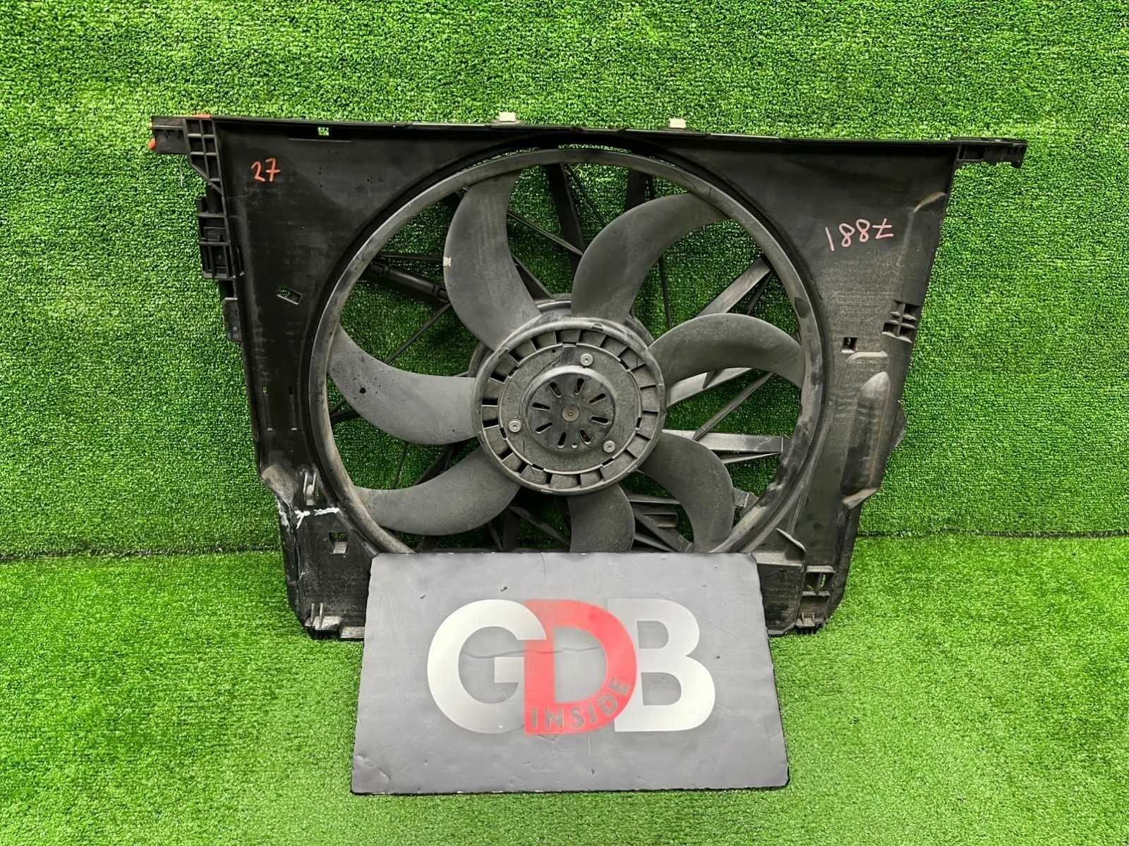 Вентилятор радиатора BMW 5 series 2011 17428509740 F11 N52B25AF