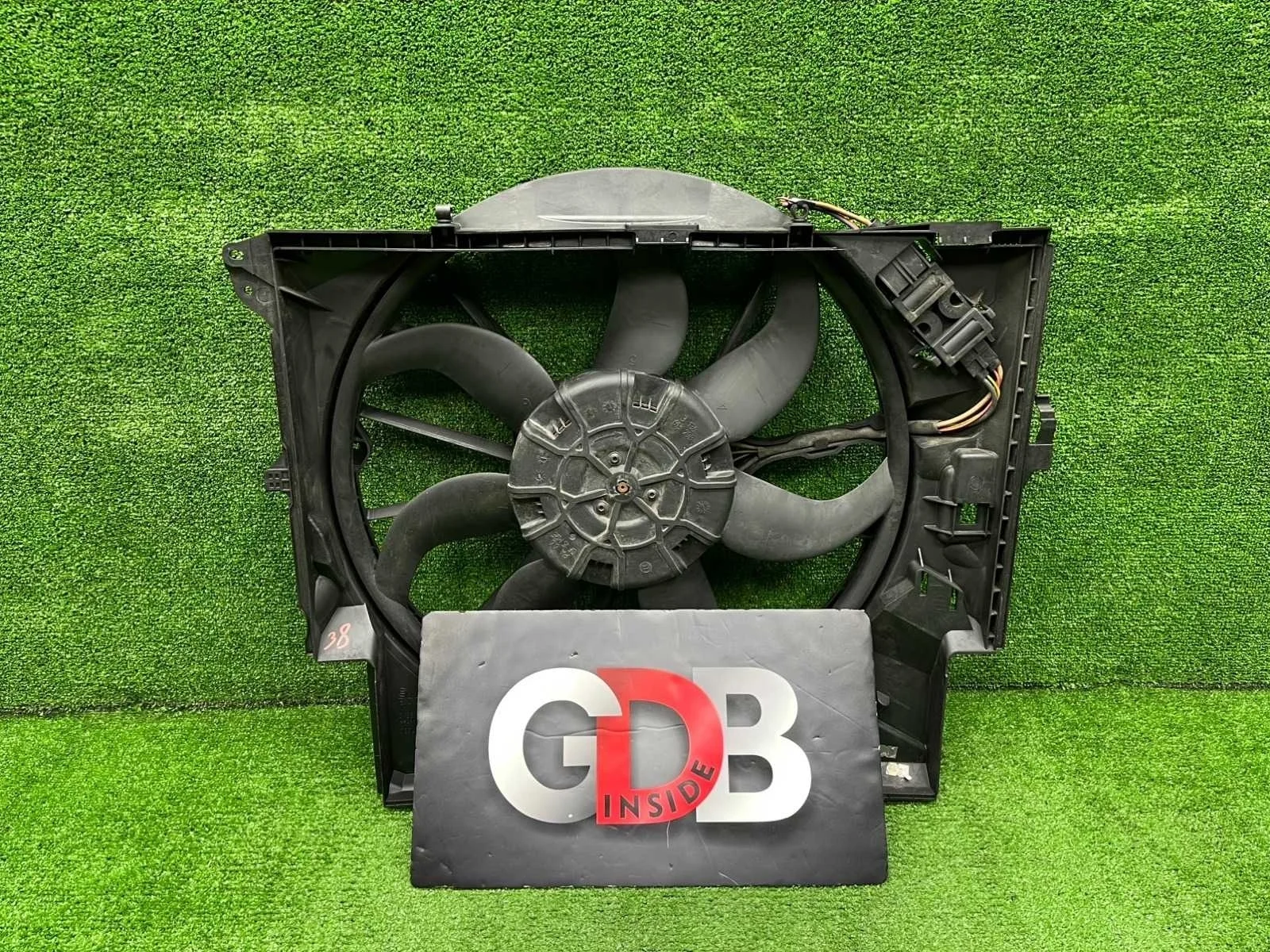 Вентилятор радиатора Bmw X1 2011 17427545366 E84 N20B20A