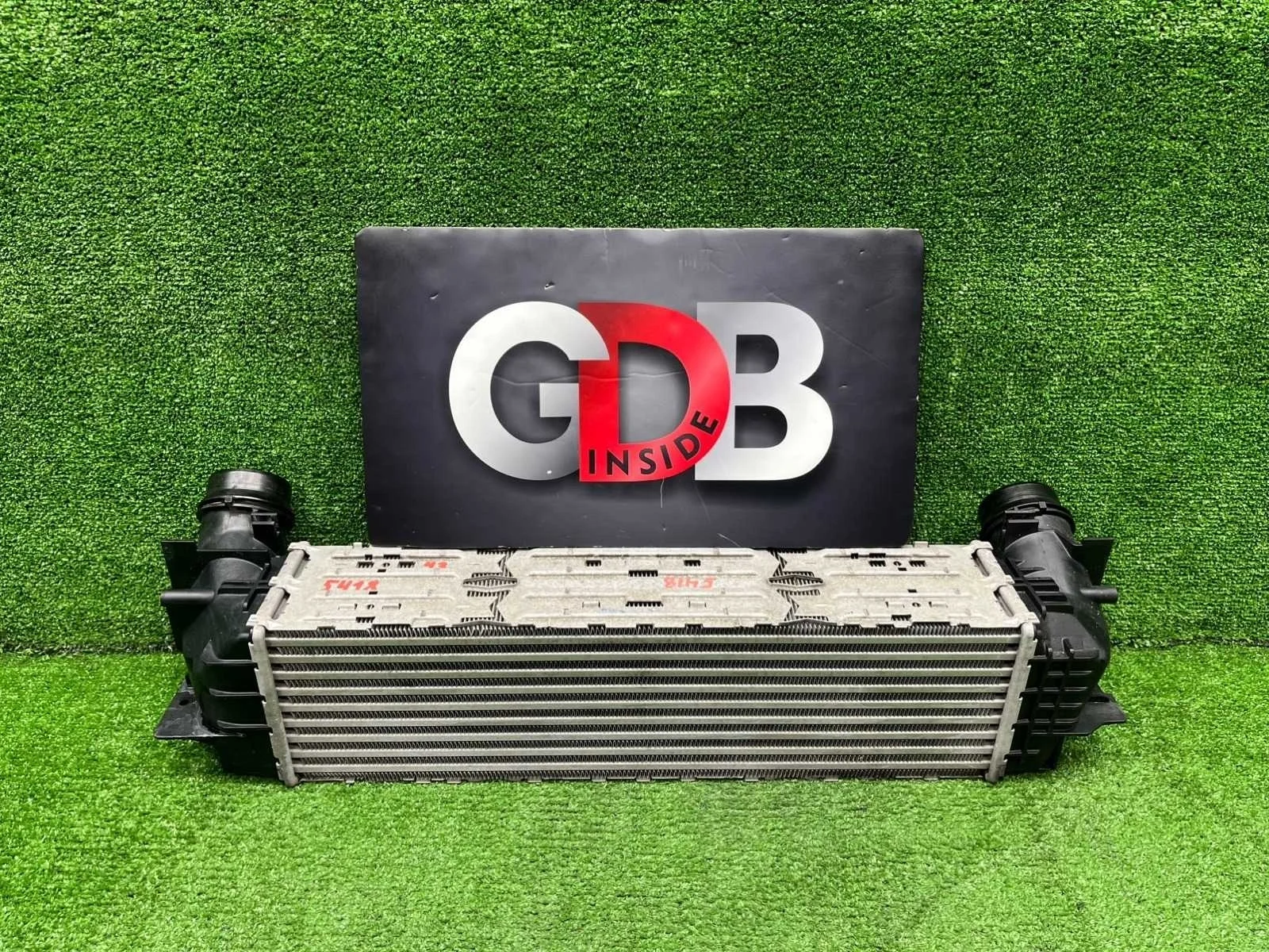 Интеркулер Bmw 5 Series 2011 17117618769 F10 N20B20B