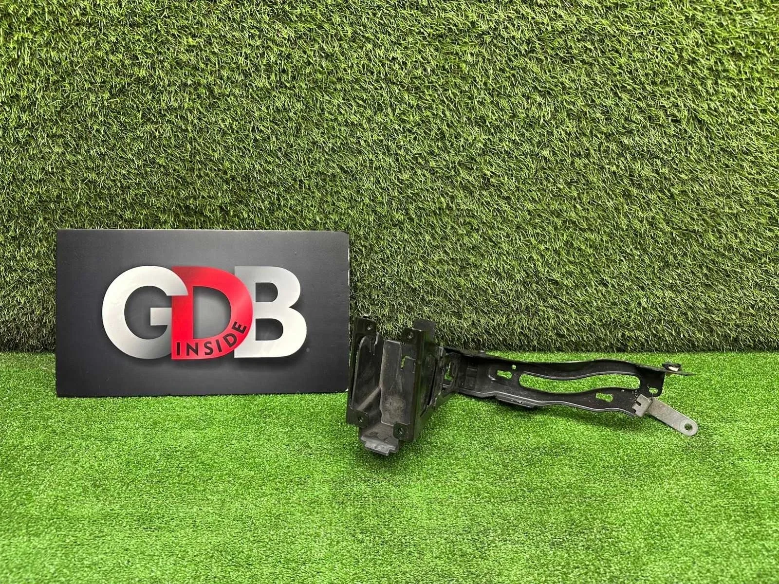 Кронштейн фары BMW 3 series 2013 51647245791 F30 N20B20B, левый