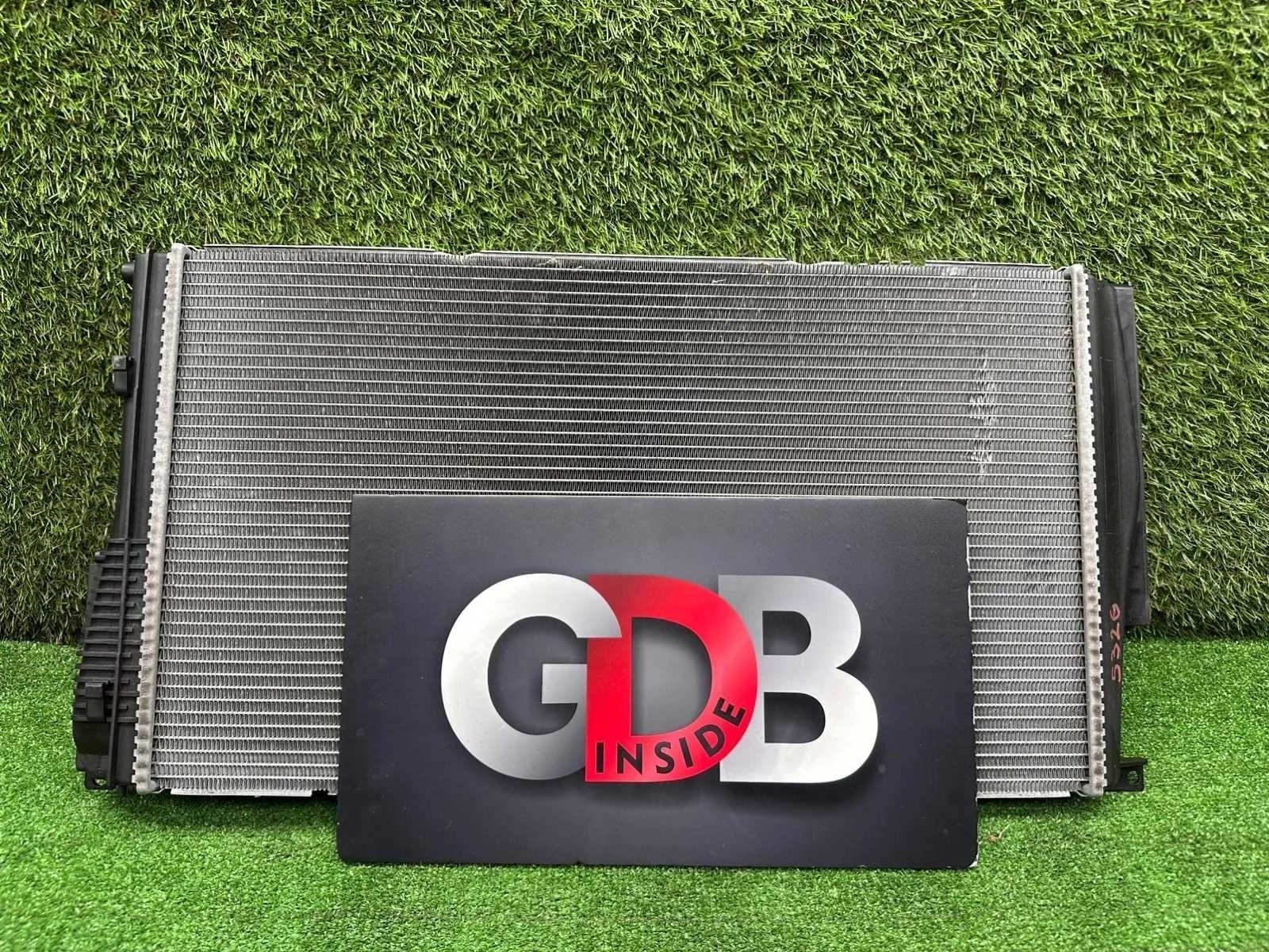 Радиатор ДВС Bmw 1 Series 17118672102 F20