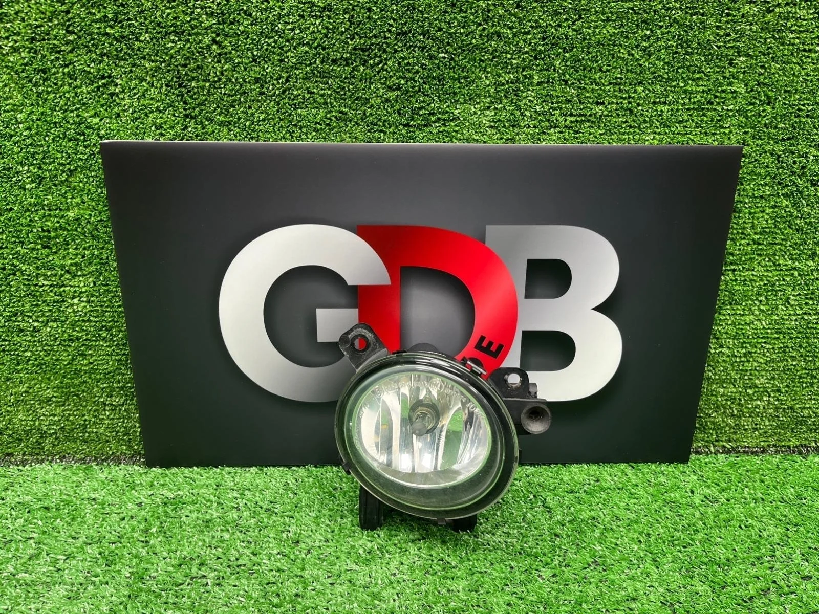 Фара противотуманная (ПТФ) BMW 3 series 28.01.2013 63177248912 F30 N55B30A, передняя правая