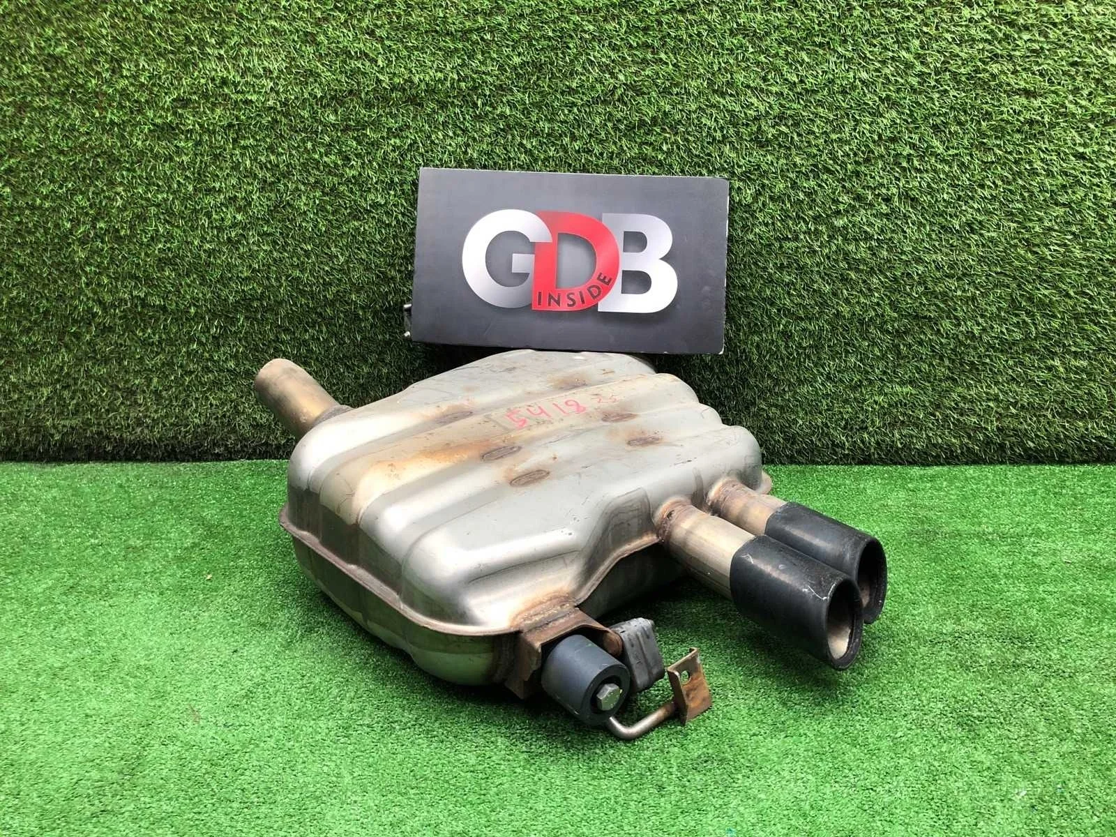 Глушитель BMW 5 series 2011 18308624569 F10 N20B20B