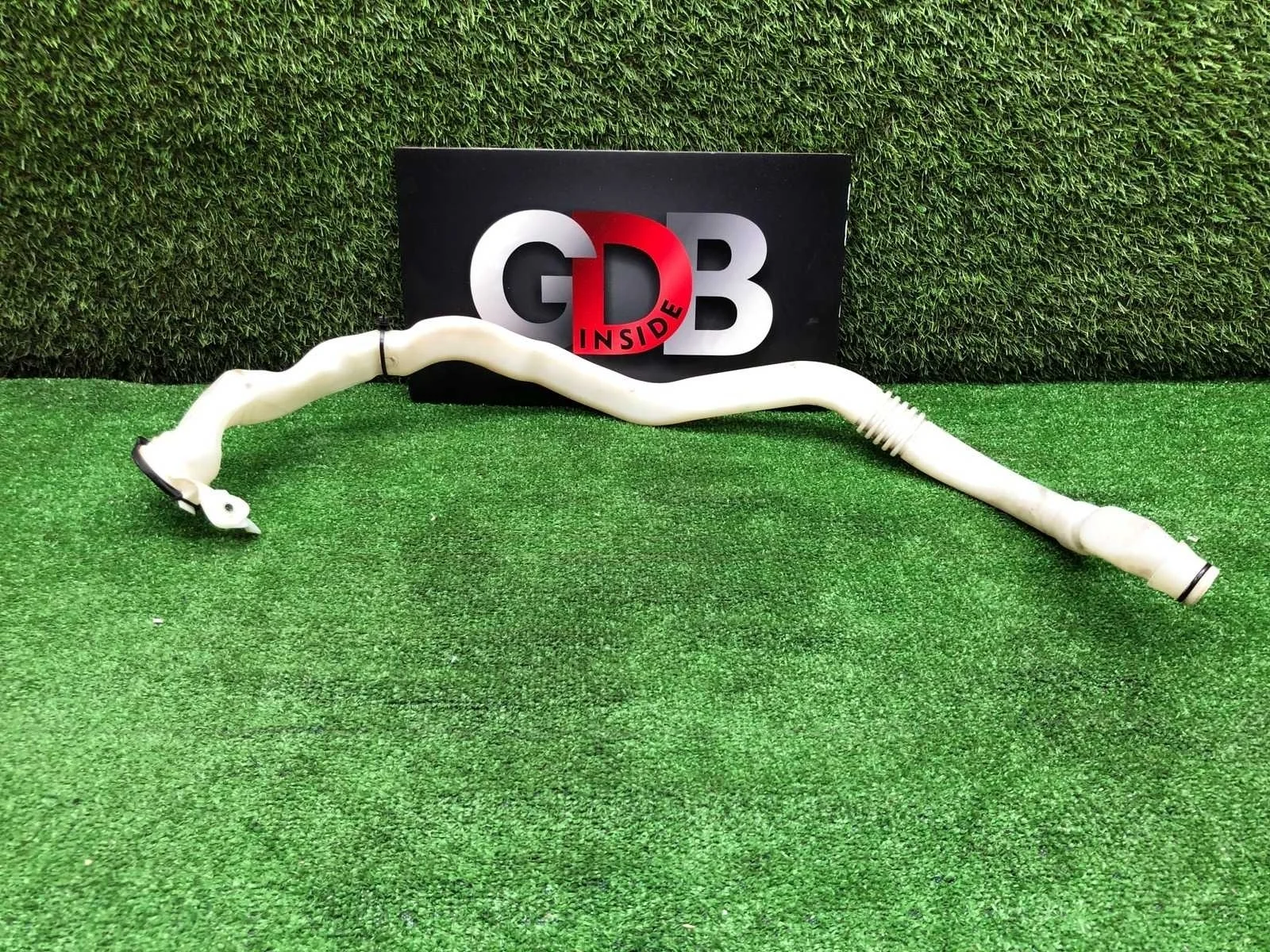 Горловина бачка омывателя BMW 5 series 2011 61667203270 F11 N52B25AF