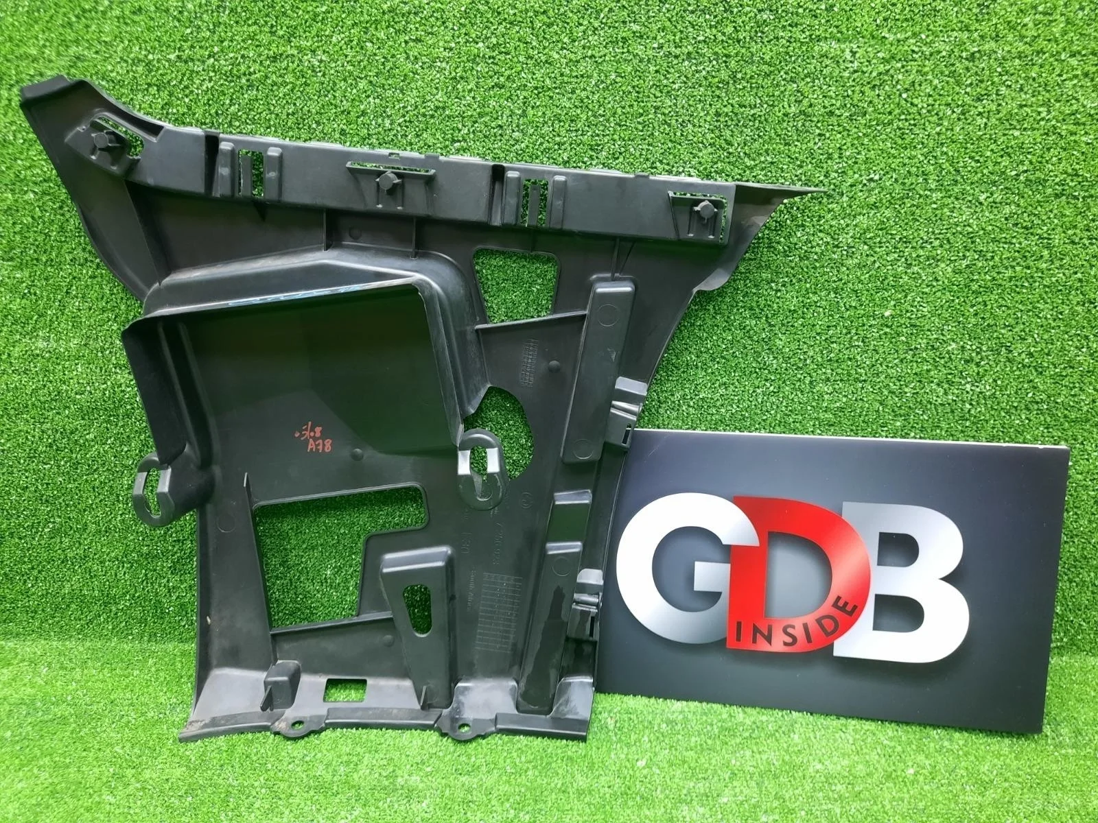 Кронштейн бампера BMW 3 series 06.08.2013 51127256923 F30 N20B20B, задний левый