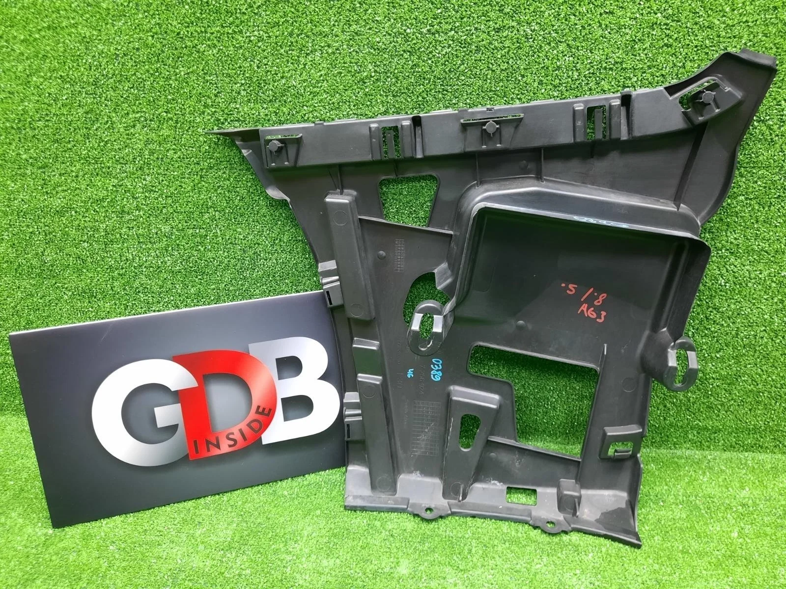 Кронштейн бампера BMW 3 series 06.08.2013 51127256924 F30 N20B20B, задний правый