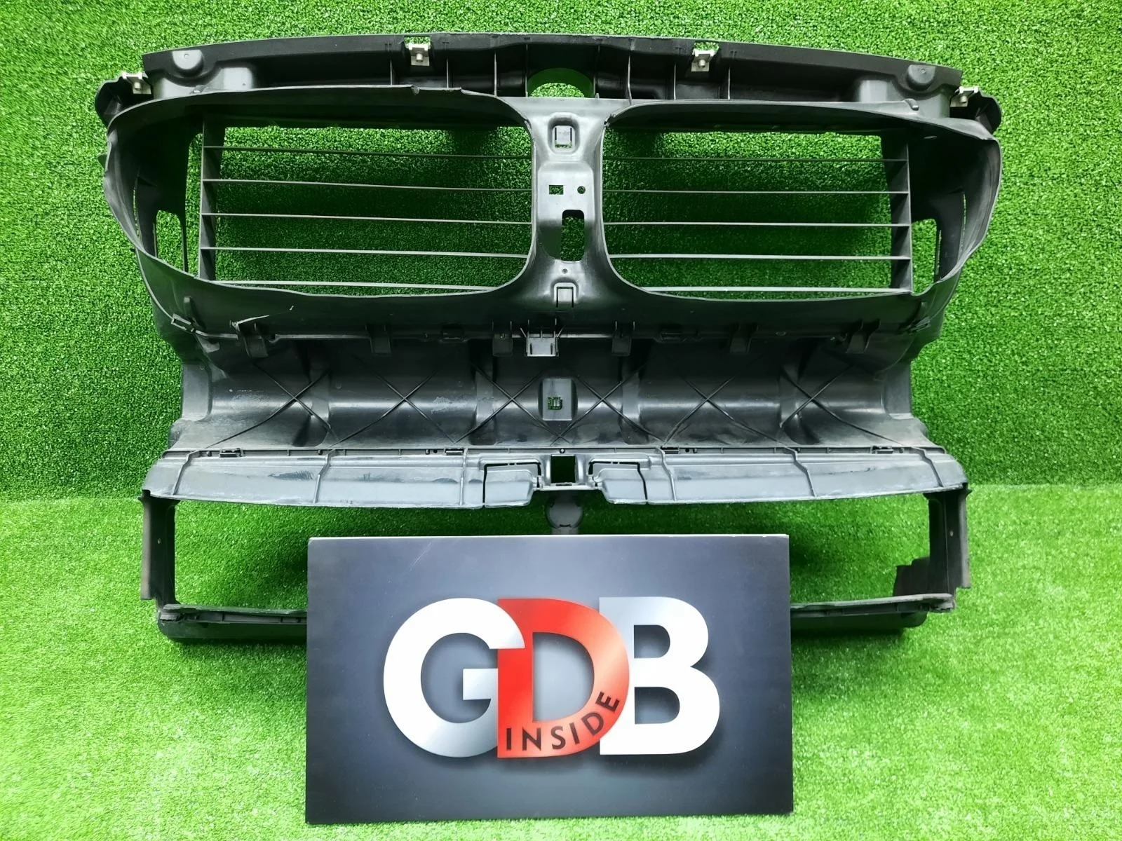 Воздуховод радиатора BMW 5 series 2011 51747200781 F11 N52B25AF, передний