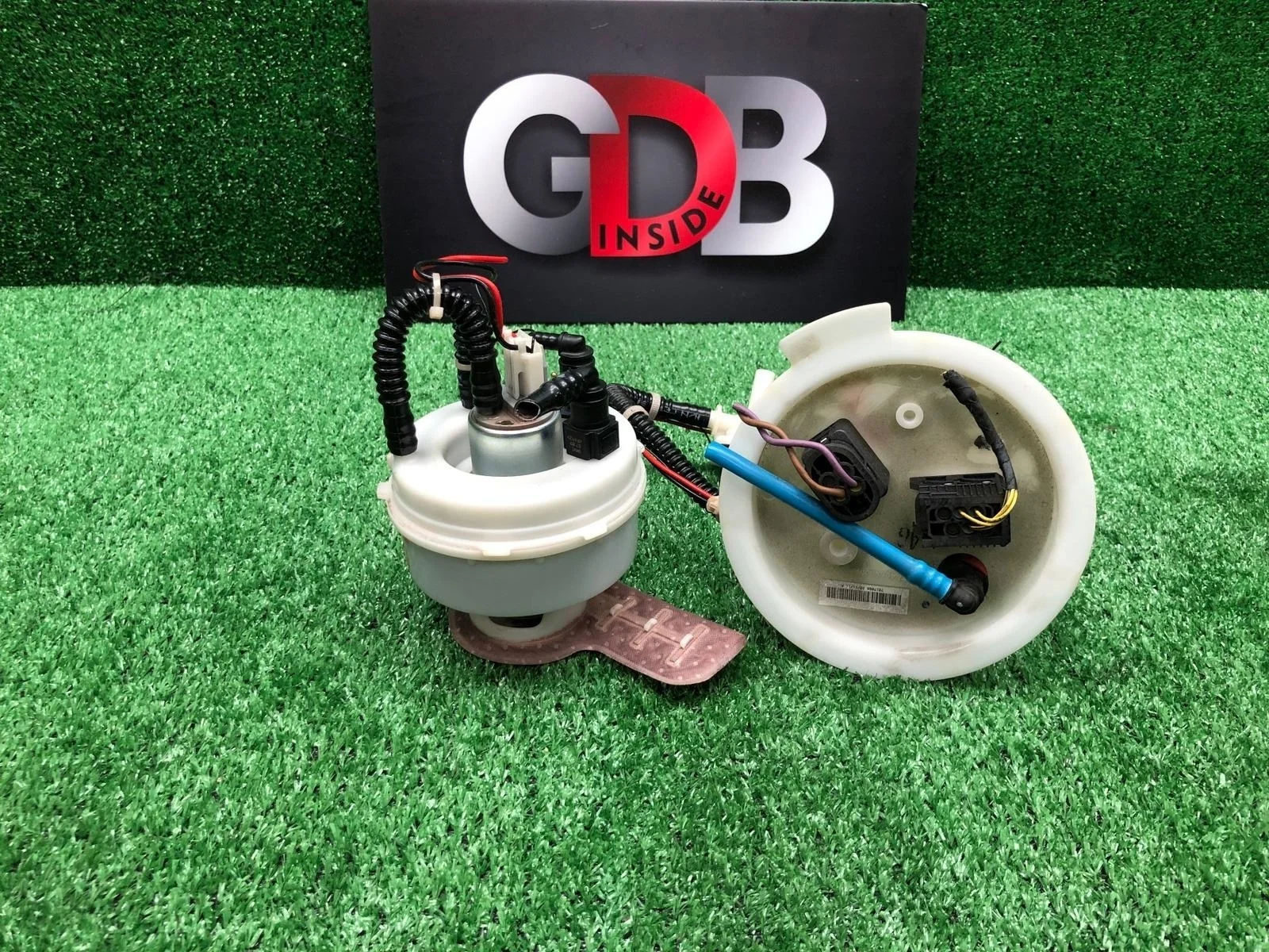 Топливная станция с насосом BMW 5 series 2011 16117434206 F10 N20B20B