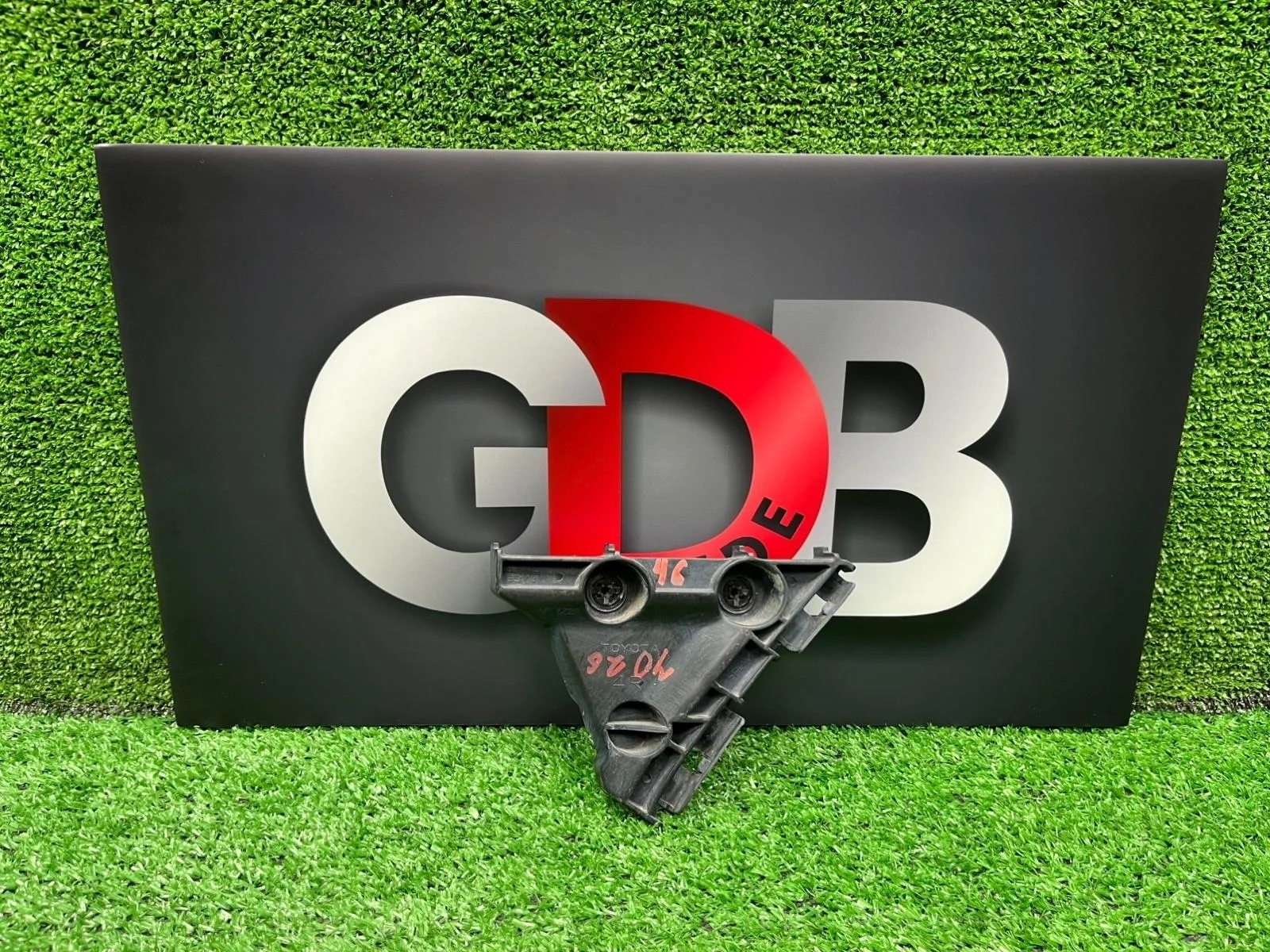 Кронштейн бампера Toyota Camry 02.2008 5257533110 ACV40 2AZ-FE, задний правый