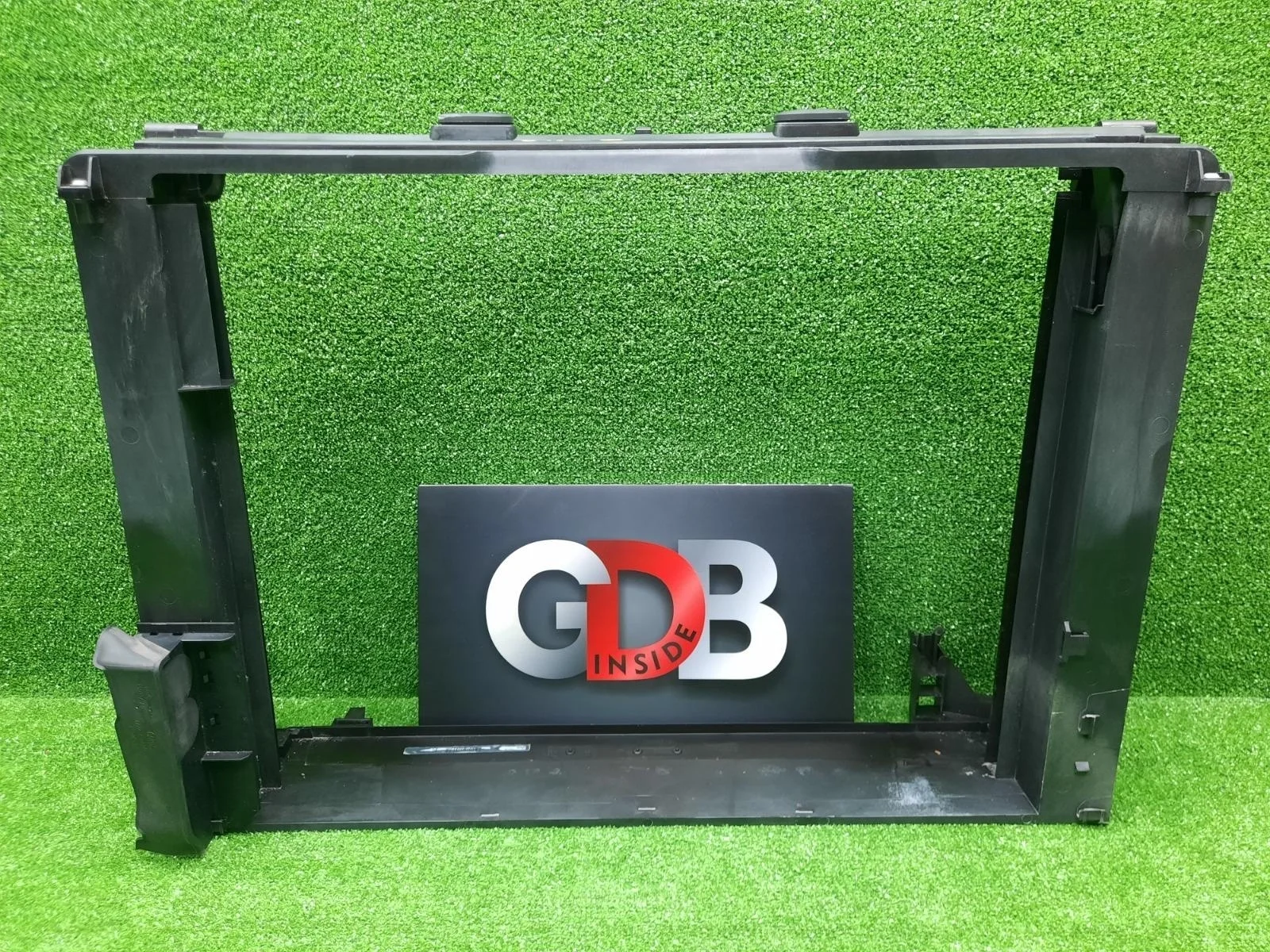 Рамка радиатора BMW 5 series 2011 17117573264 F11 N52B25AF, передняя