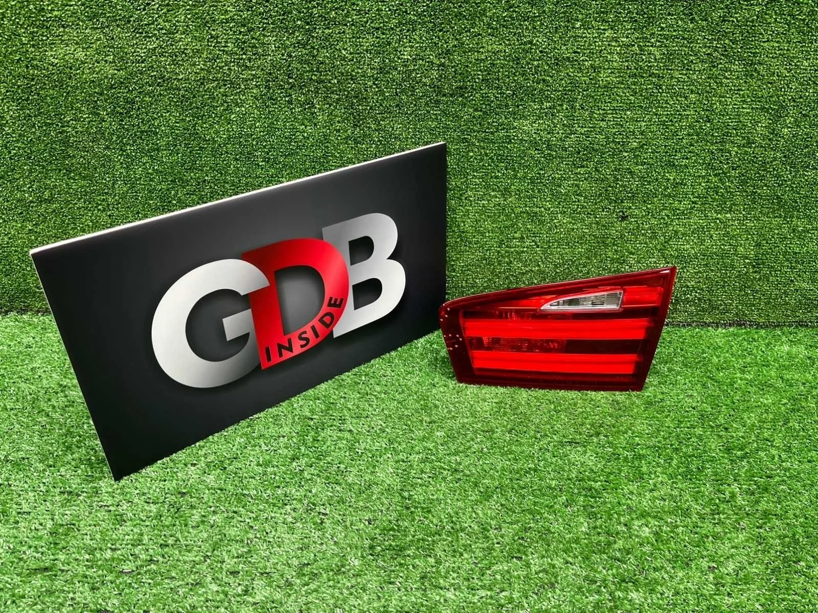 Фонарь внутренний BMW 5 series 2011 63217203228 F11 N52B25AF, задний правый