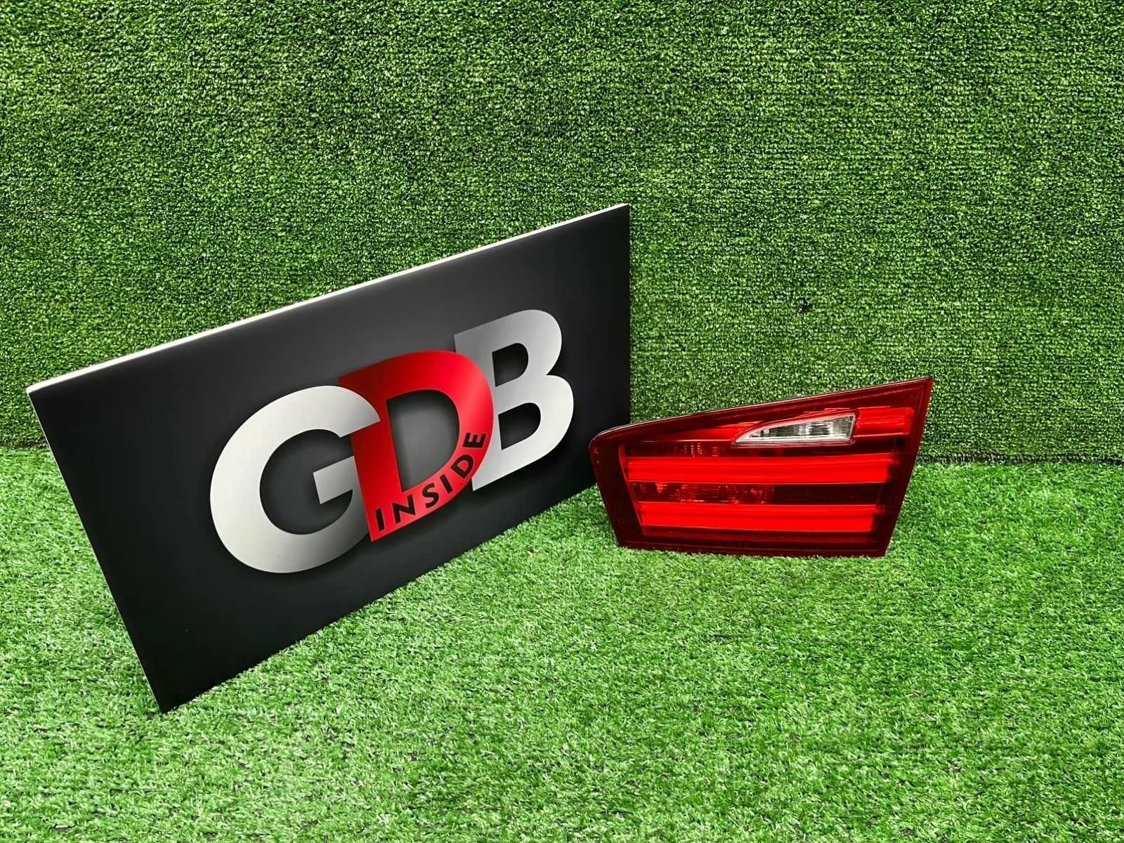 Фонарь внутренний BMW 5 series 2011 63217203228 F11 N52B25AF, задний правый