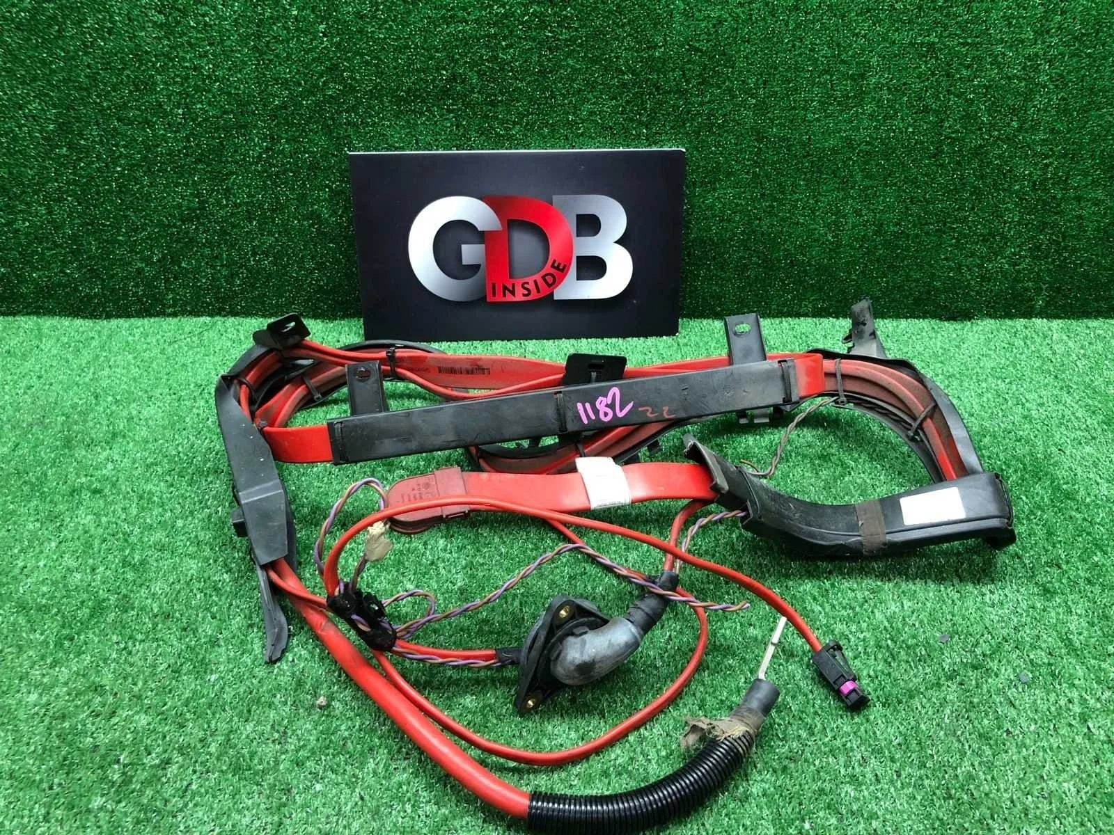 Плюсовой провод аккумулятора BMW 5 series 23.09.2010 61129348288 F11 N52B25AF