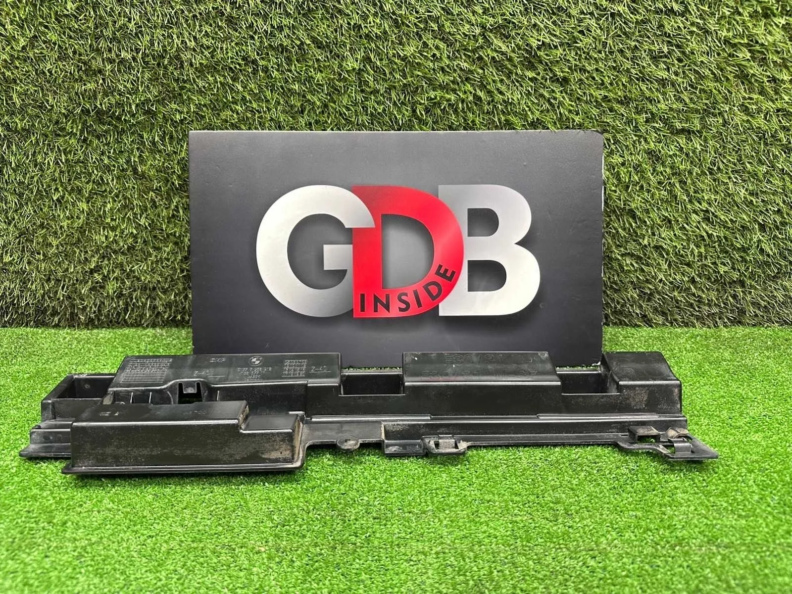 Кронштейн порога BMW 3 series 15.10.2012 51777256918 F30 N55B30A, правый