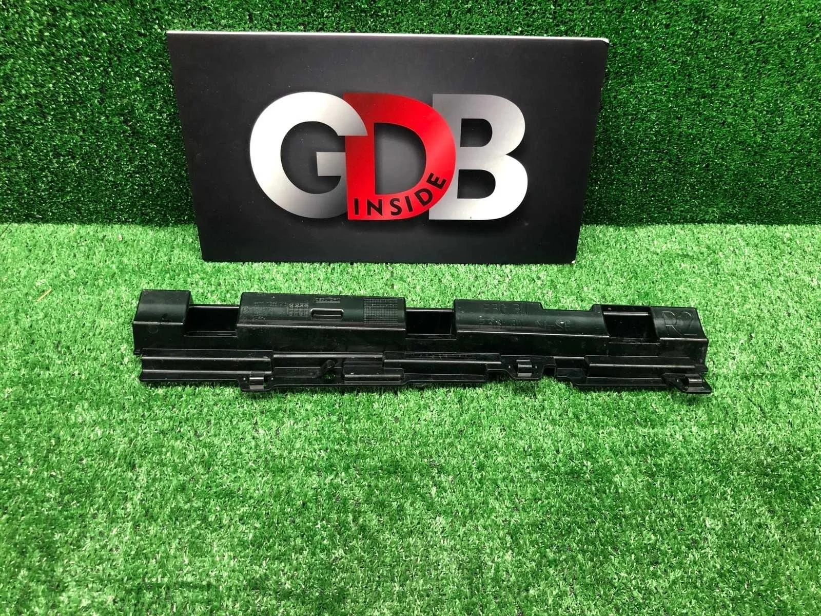 Кронштейн порога BMW 3 series 2012 51777256916 F30 N20B20A, правый