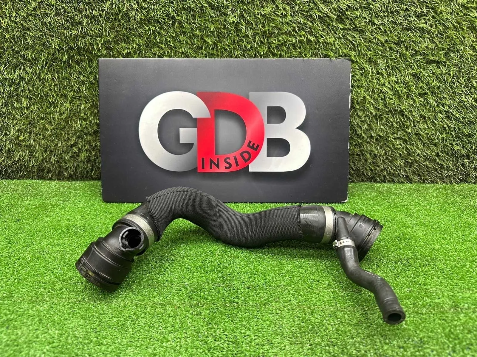 Патрубок охлаждения BMW 7 series 21.01.2011 17127575427 F01 N63B44A