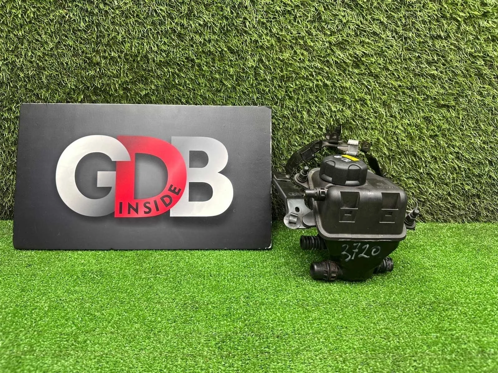 Бачок расширительный BMW 7 series 21.01.2011 17137647281 F01 N63B44A