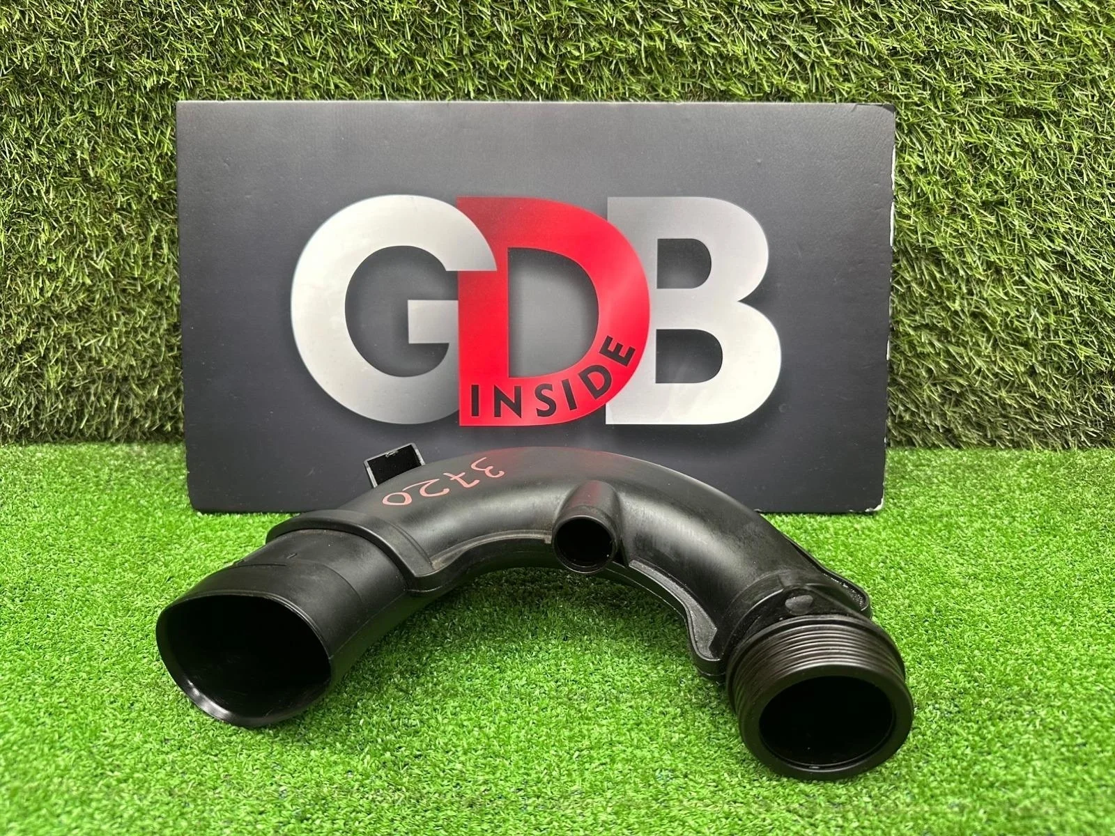 Патрубок воздушного фильтра BMW 7 series 21.01.2011 17137575578 F01 N63B44A