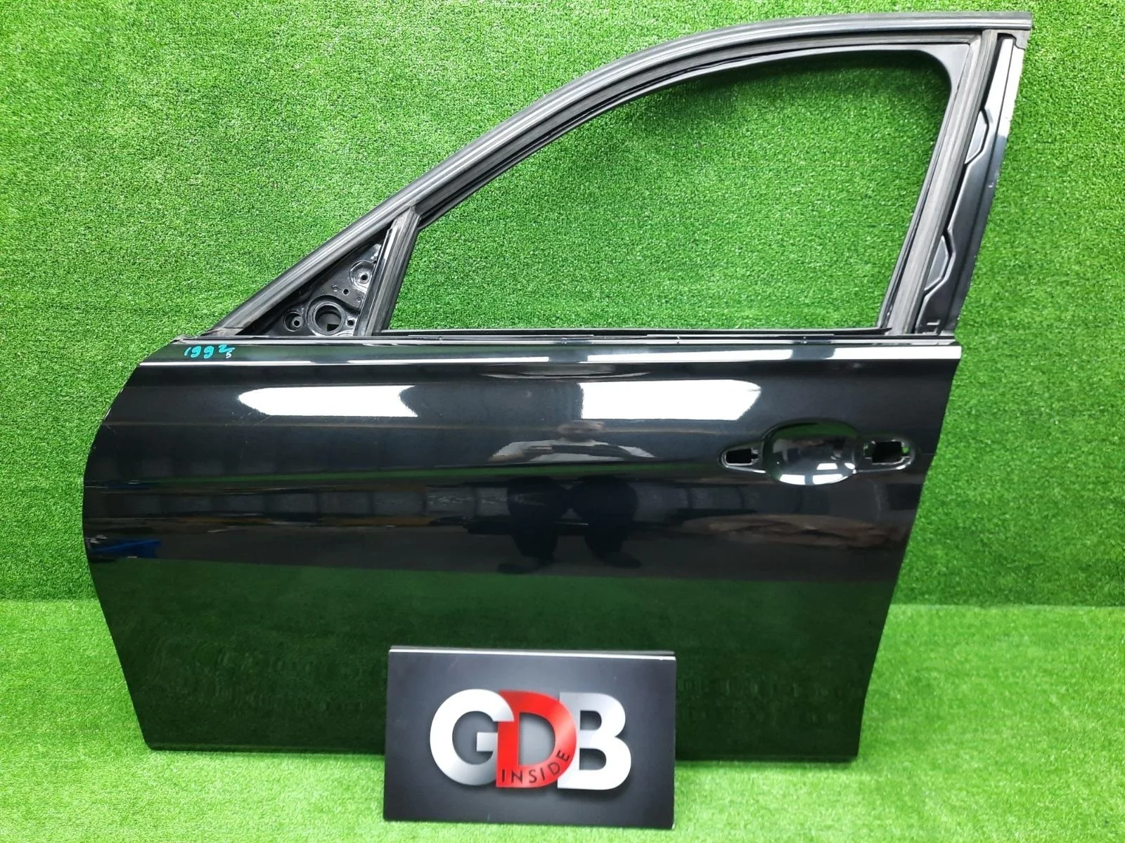 Дверь BMW 3 series 16.01.2013 41007298565 F30 N20B20B, передняя левая