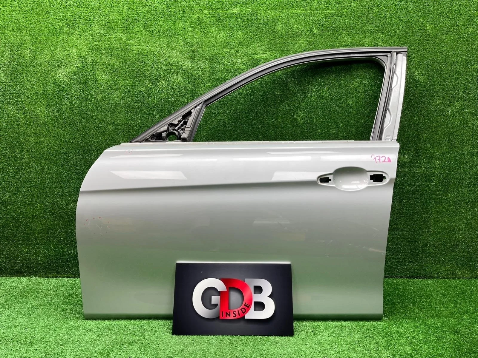 Дверь BMW 3 series 15.10.2012 41007298565 F30 N55B30A, передняя левая