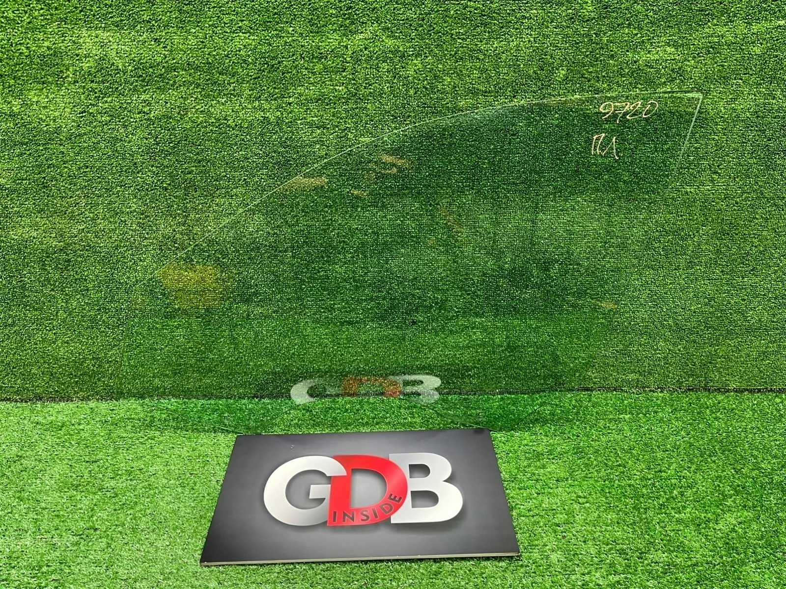 Стекло двери Bmw 3 Series 15.10.2012 51337259825 F30 N55B30A, переднее левое