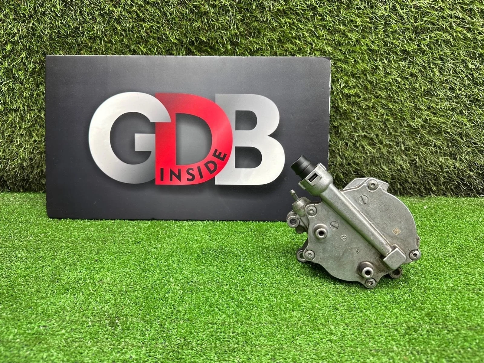 Вакуумный насос BMW 7 series 21.01.2011 11667566291 F01 N63B44A