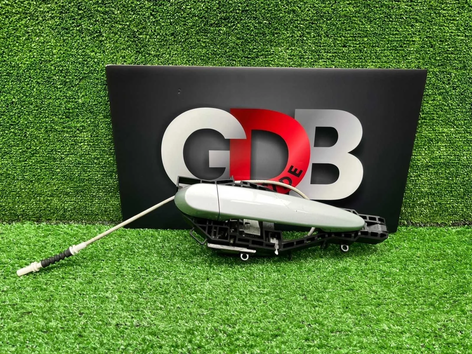 Ручка двери BMW 3 series 15.10.2012 51217242568 F30 N55B30A, задняя правая