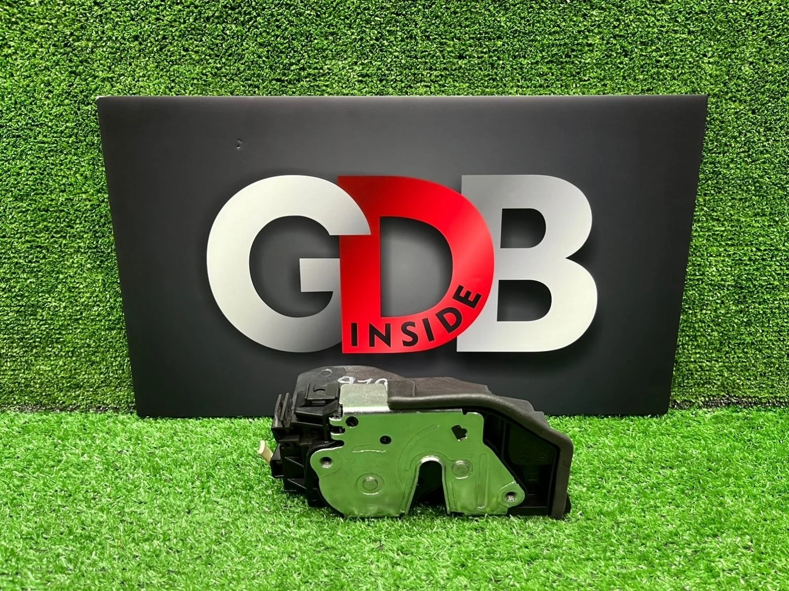 Замок двери BMW 3 series 15.10.2012 51217229457 F30 N55B30A, передний левый