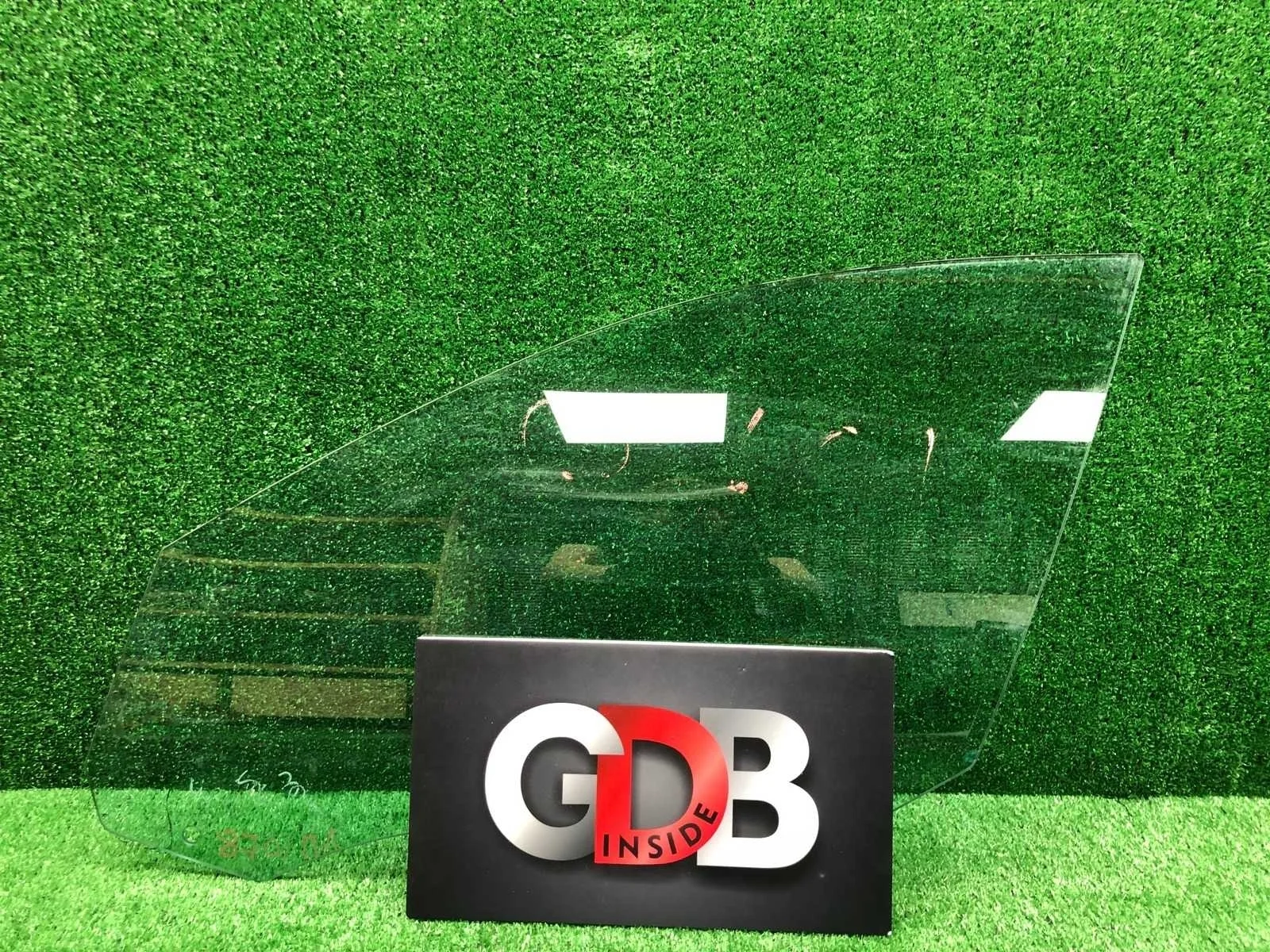 Стекло двери BMW 5 series 2010 51337182109 F10 N52B30AF, переднее левое