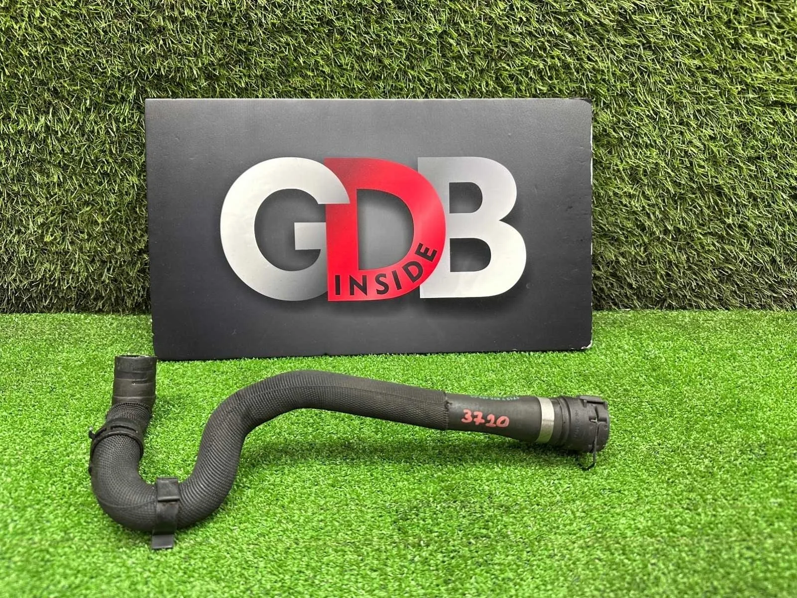 Патрубок системы охлаждения BMW 7 series 21.01.2011 17127575453 F01 N63B44A