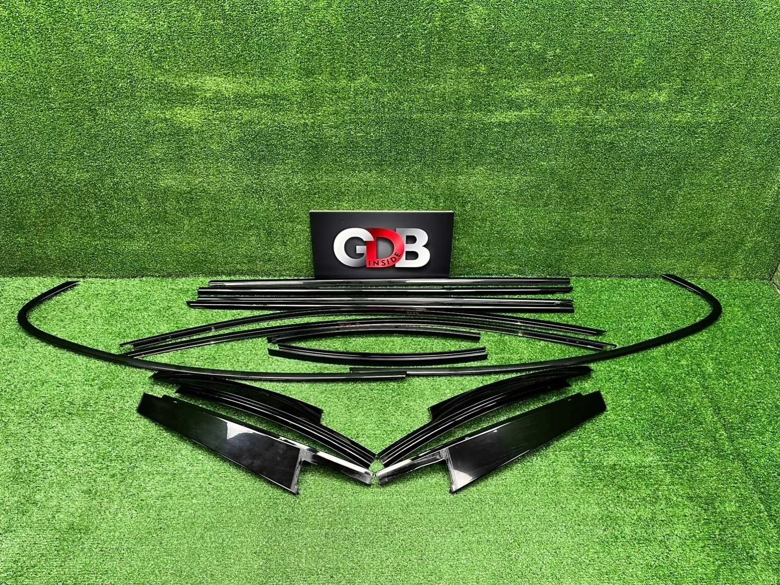 Молдинг shadowline BMW 5 series 2012 51337209723 F10 N20B20B