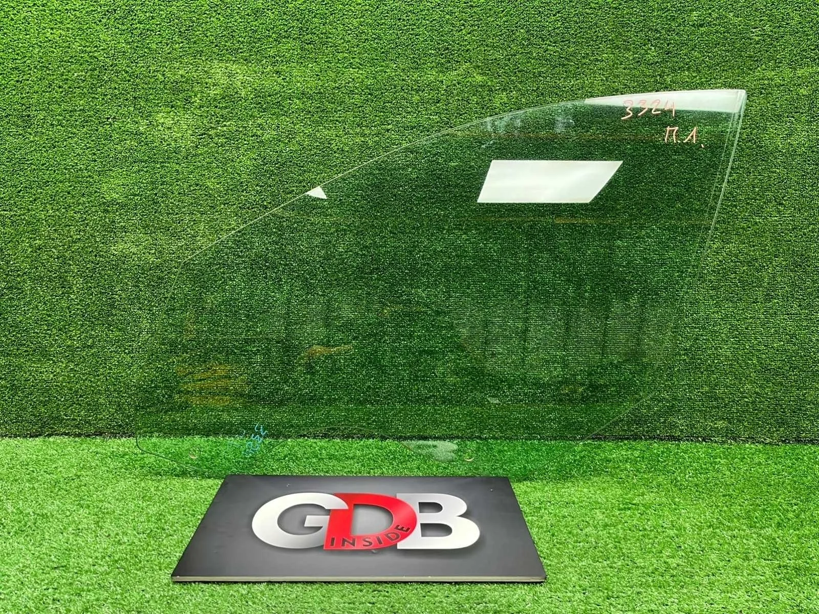 Стекло двери Bmw 7 Series 08.05.2013 51337182083 F01 N55B30A, переднее левое