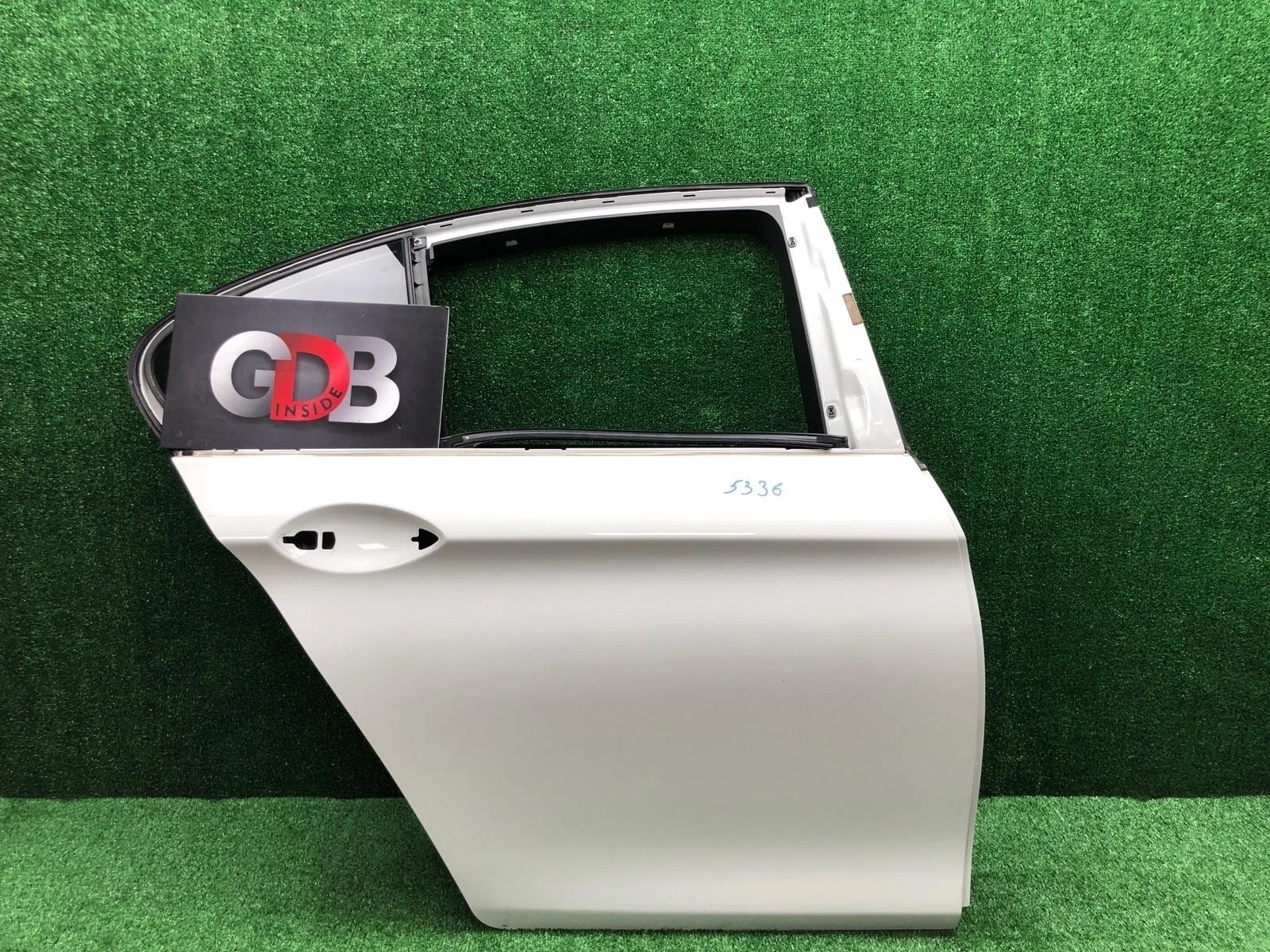 Дверь BMW 5 series 2013 41007206114 F10 N55B30A, задняя правая