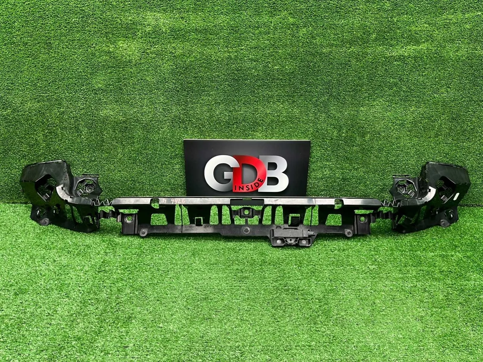 Кронштейн бампера BMW 1 series 18.05.2015 51127371712 F20 N13B16A, задний