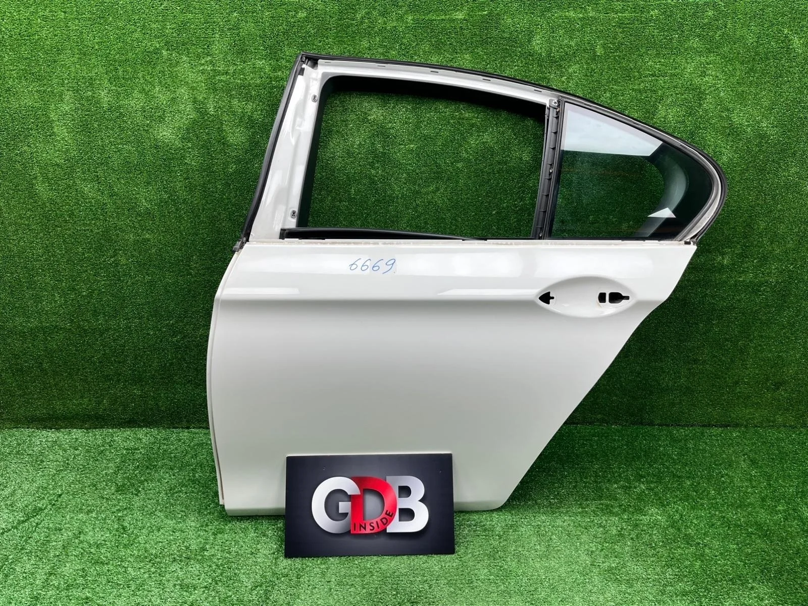 Дверь BMW 5 series 2010 41007206113 F10 N52B25AF, задняя левая