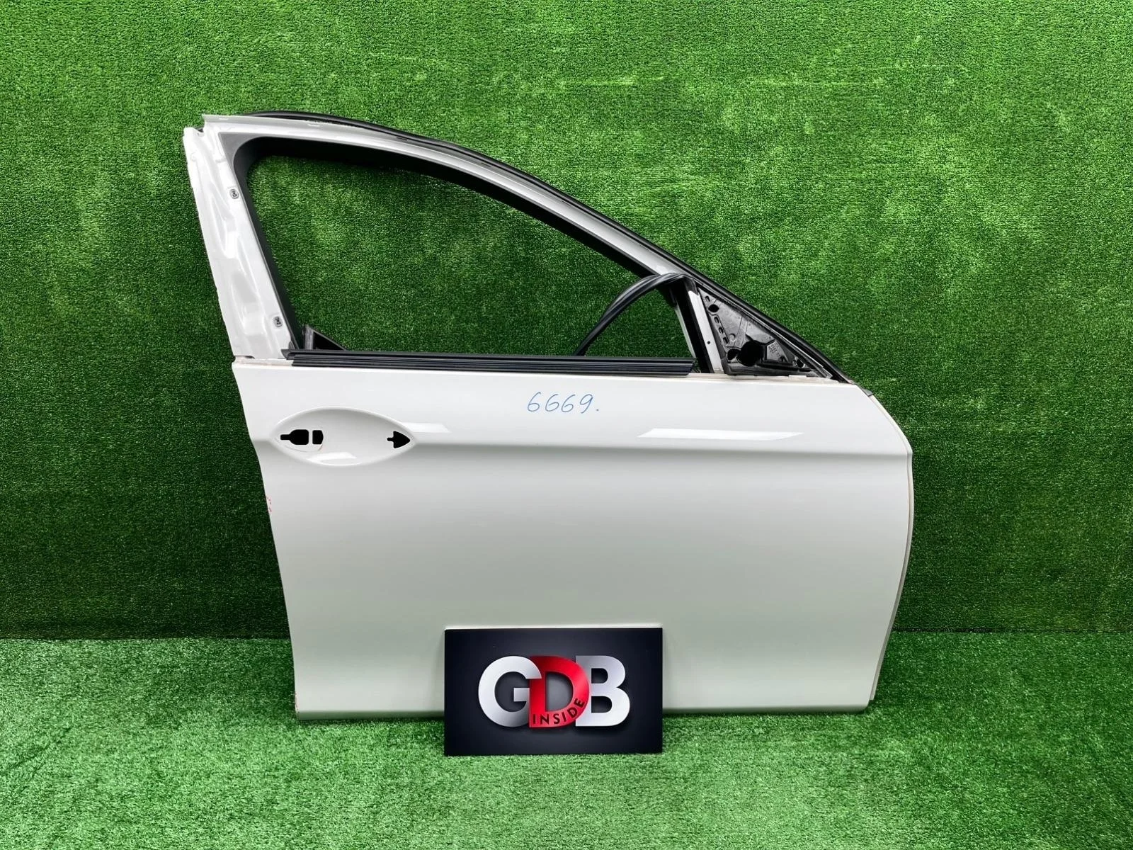 Дверь BMW 5 series 2010 41007206108 F10 N52B25AF, передняя правая