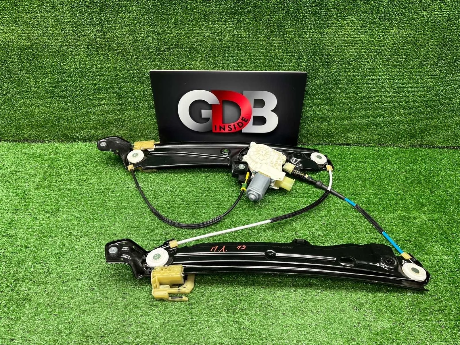 Стеклоподъемник BMW 5 series 2010 51337182131 F10 N52B25AF, передний левый