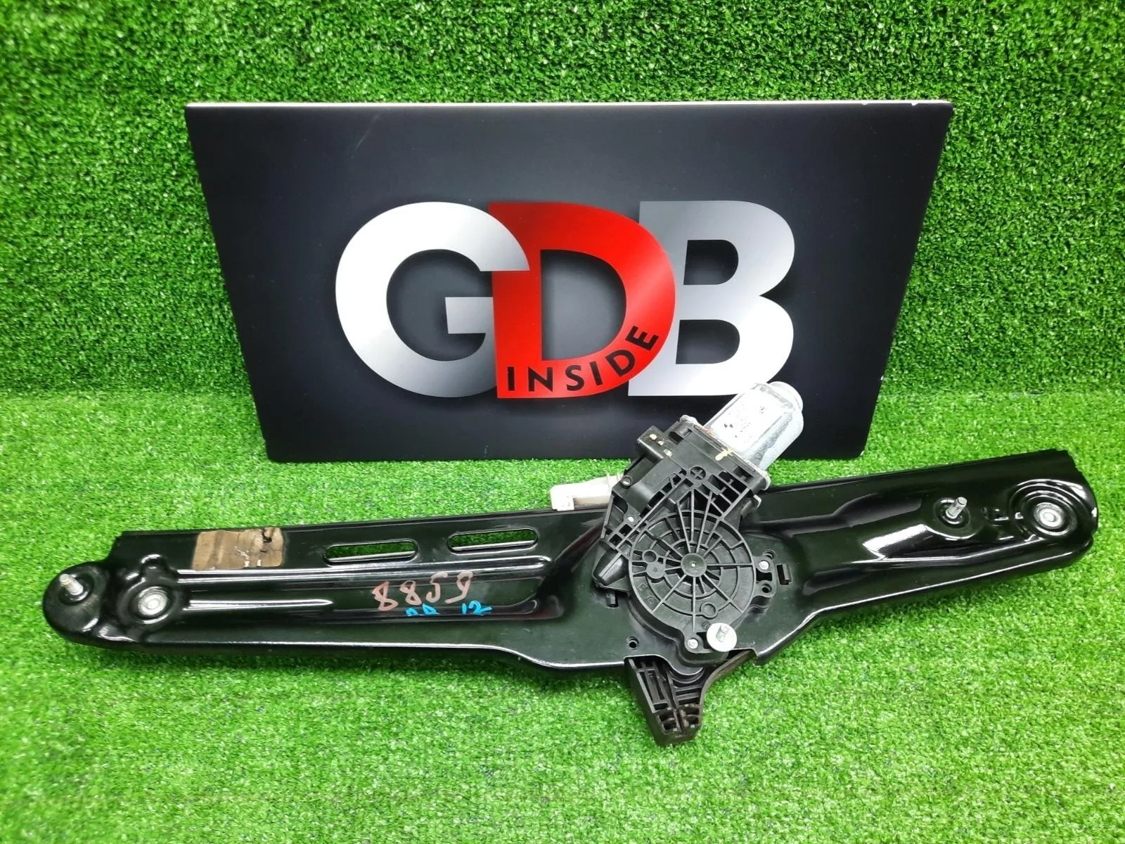 Мотор и механизм стеклоподъёмника BMW X3 01.02.2012 51357382138 F25 N52B30A, задний правый