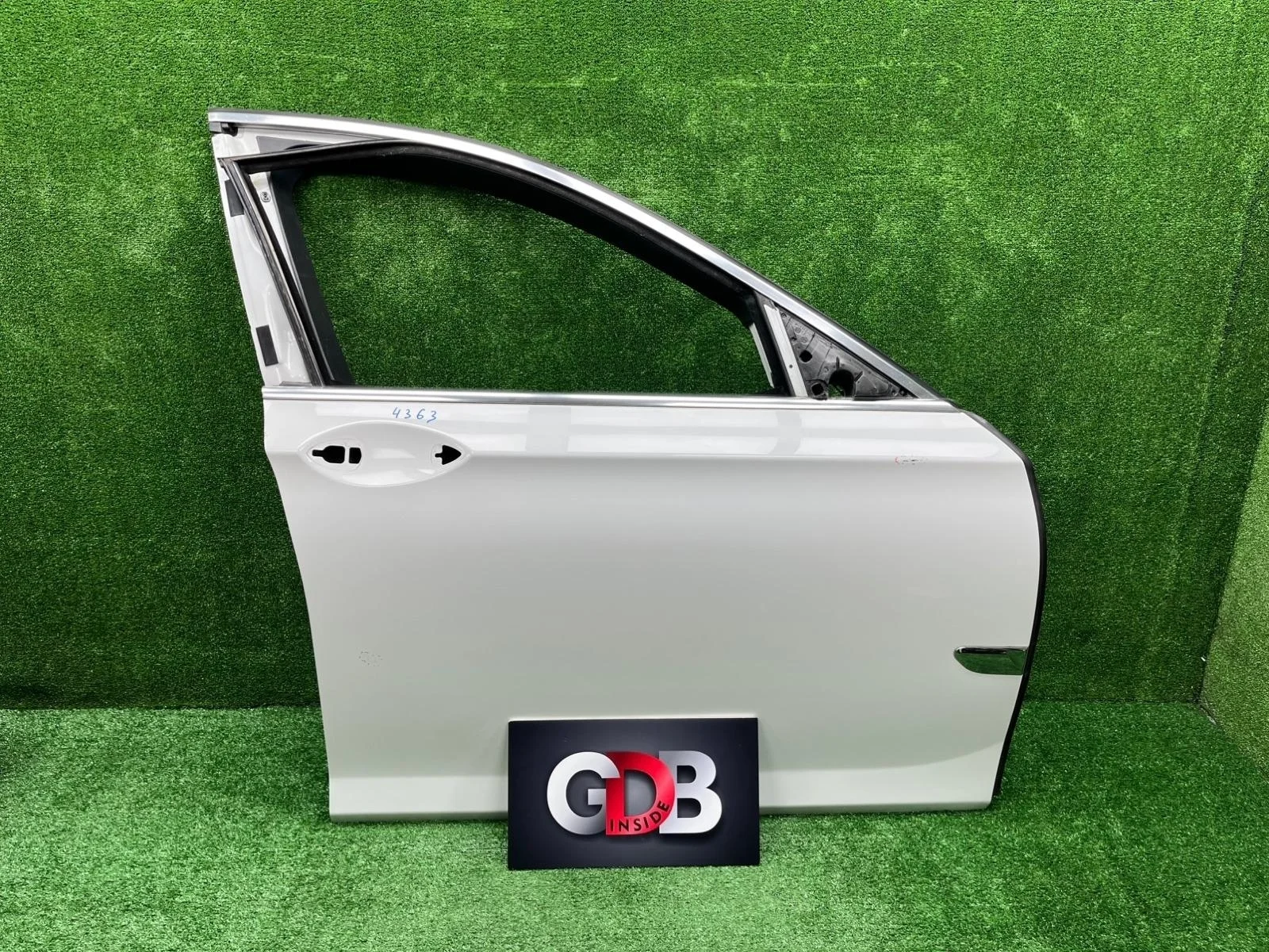 Дверь BMW 7 series 2009 41007203978 F01 N54B30A, передняя правая