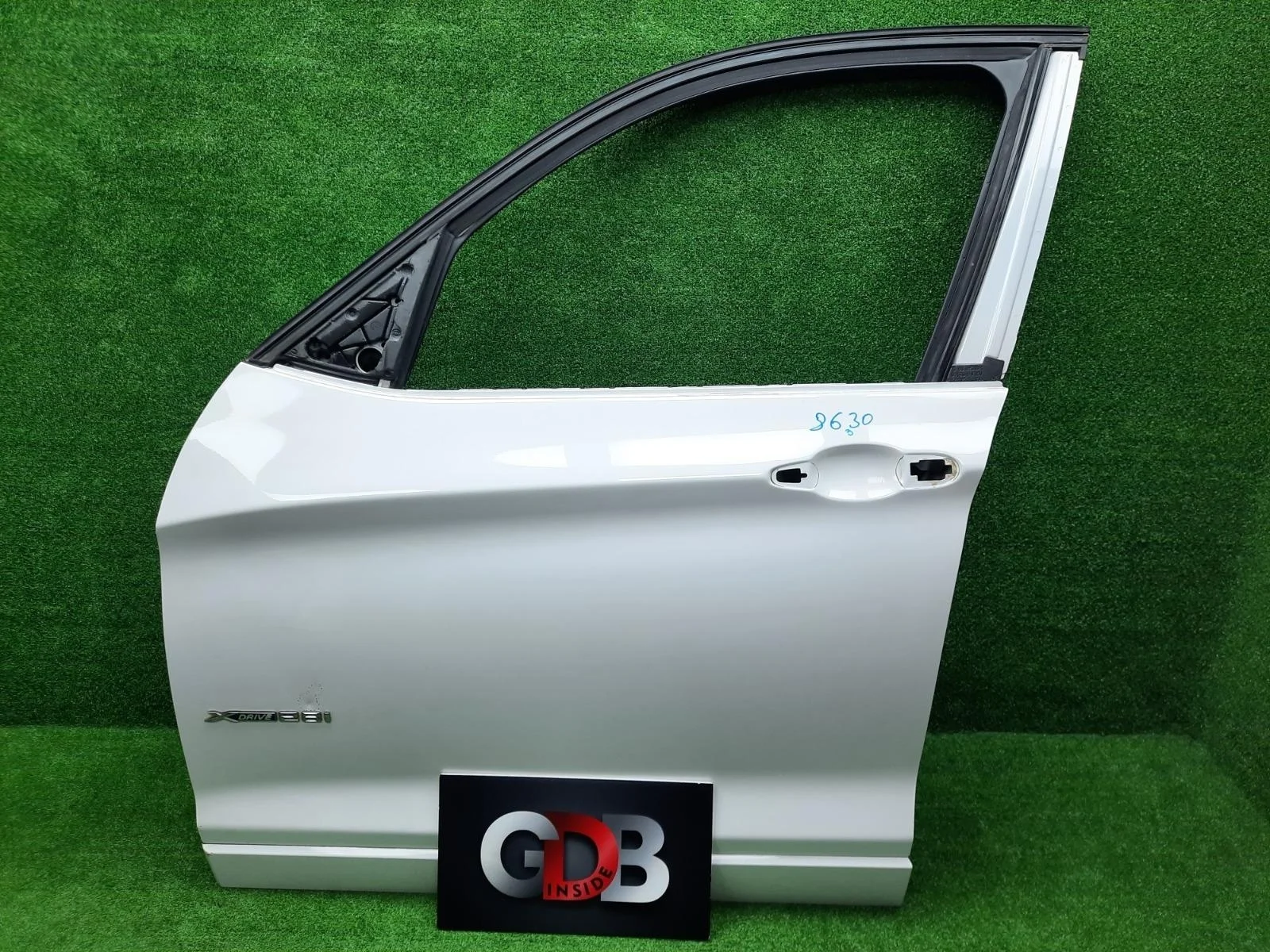 Дверь BMW X3 2012 41517355803 F25 N20B20A, передняя левая