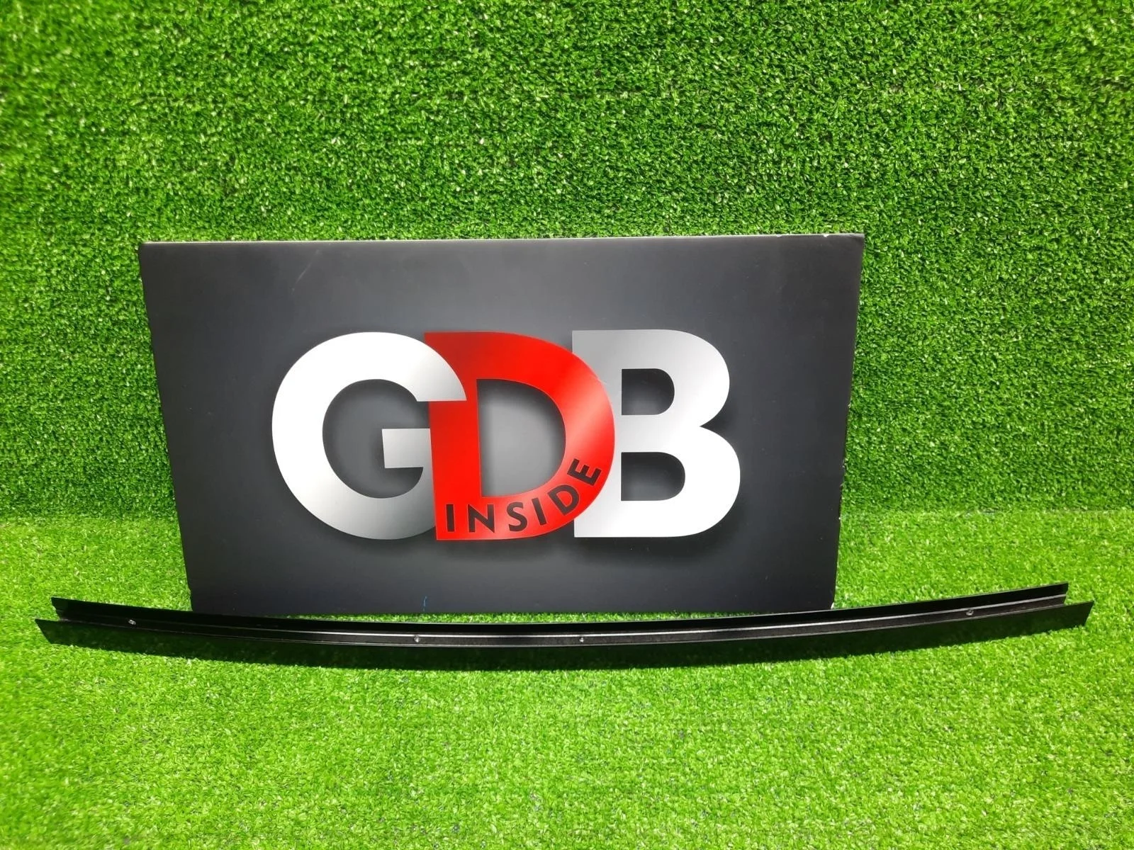 Молдинг shadowline BMW X3 2012 51357250383 F25 N20B20A, задний левый