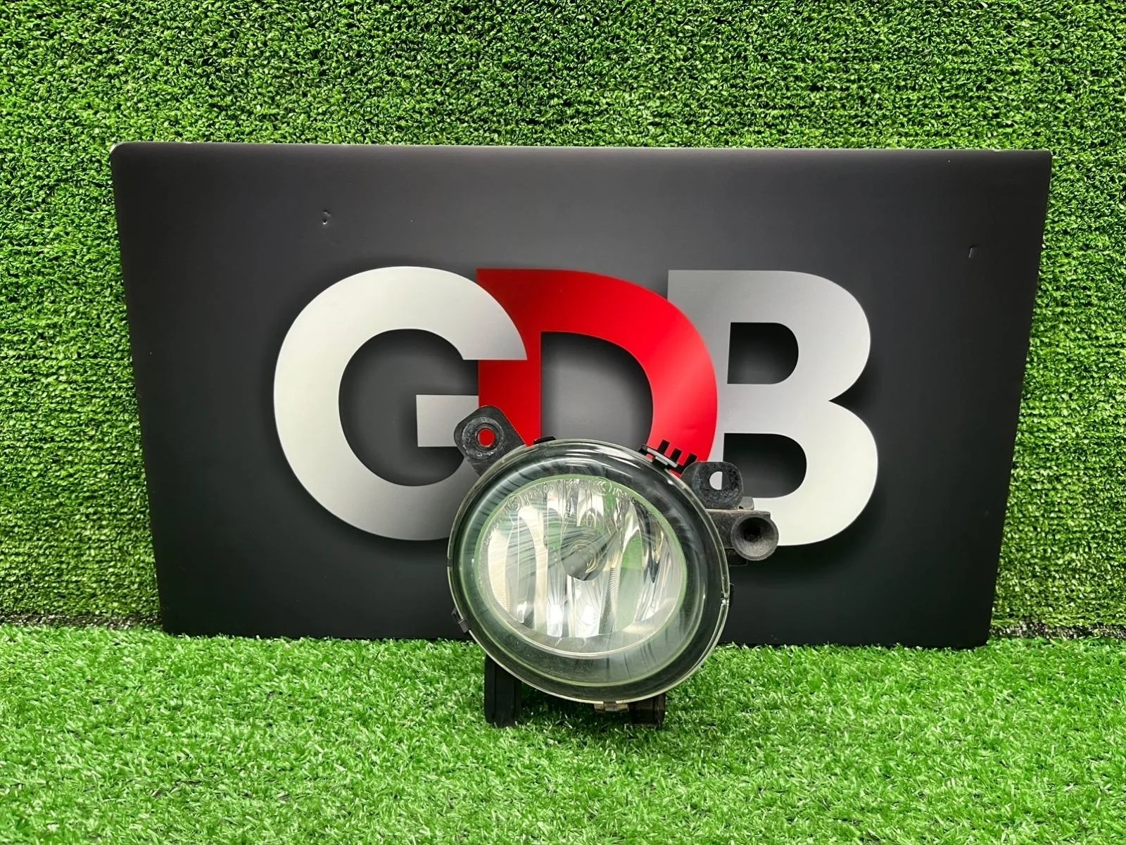 Фара противотуманная (ПТФ) BMW 1 series 18.05.2015 63177248912 F20 N13B16A, передняя правая